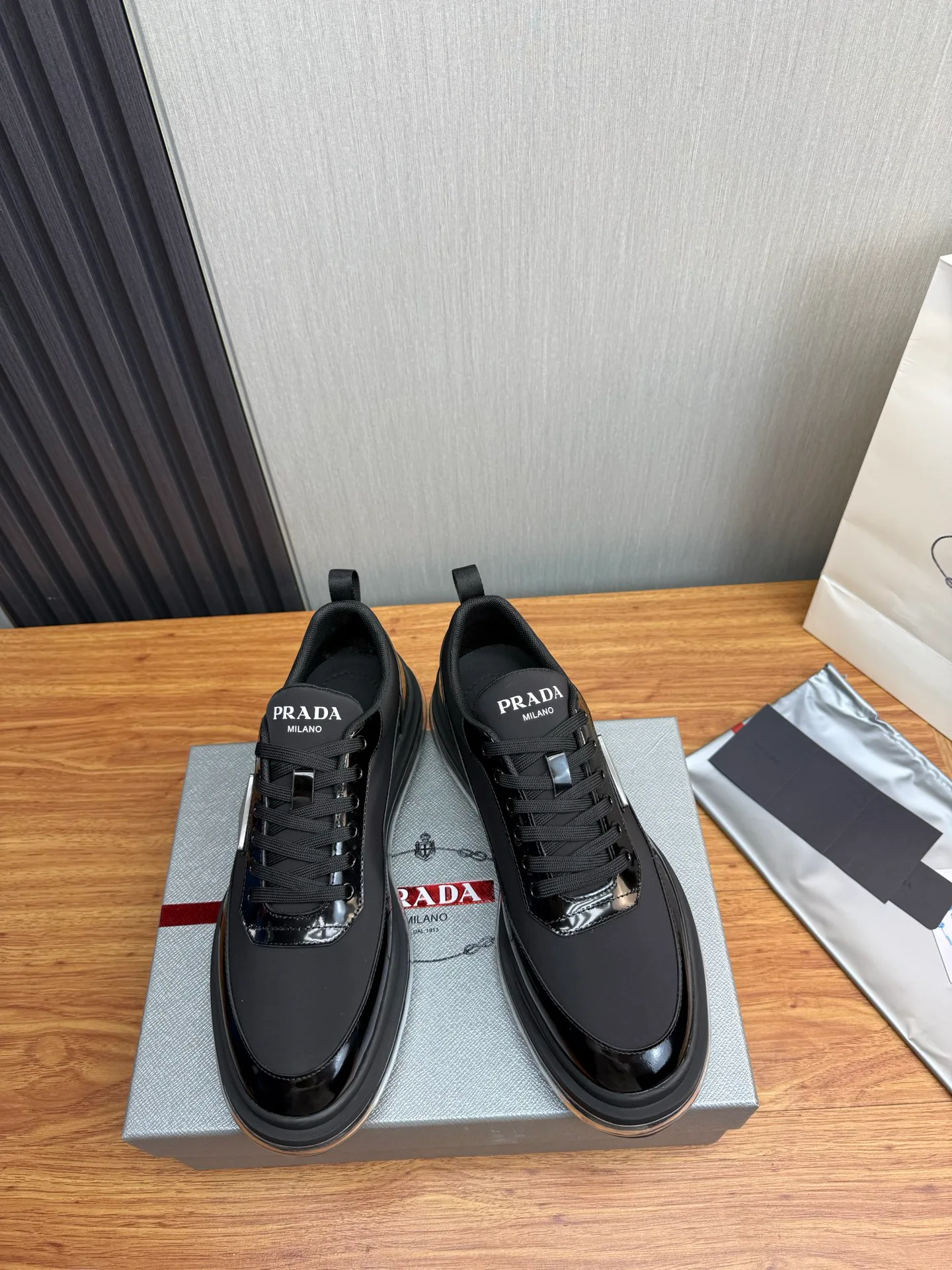 Кроссовки Мужские Prada 12725449