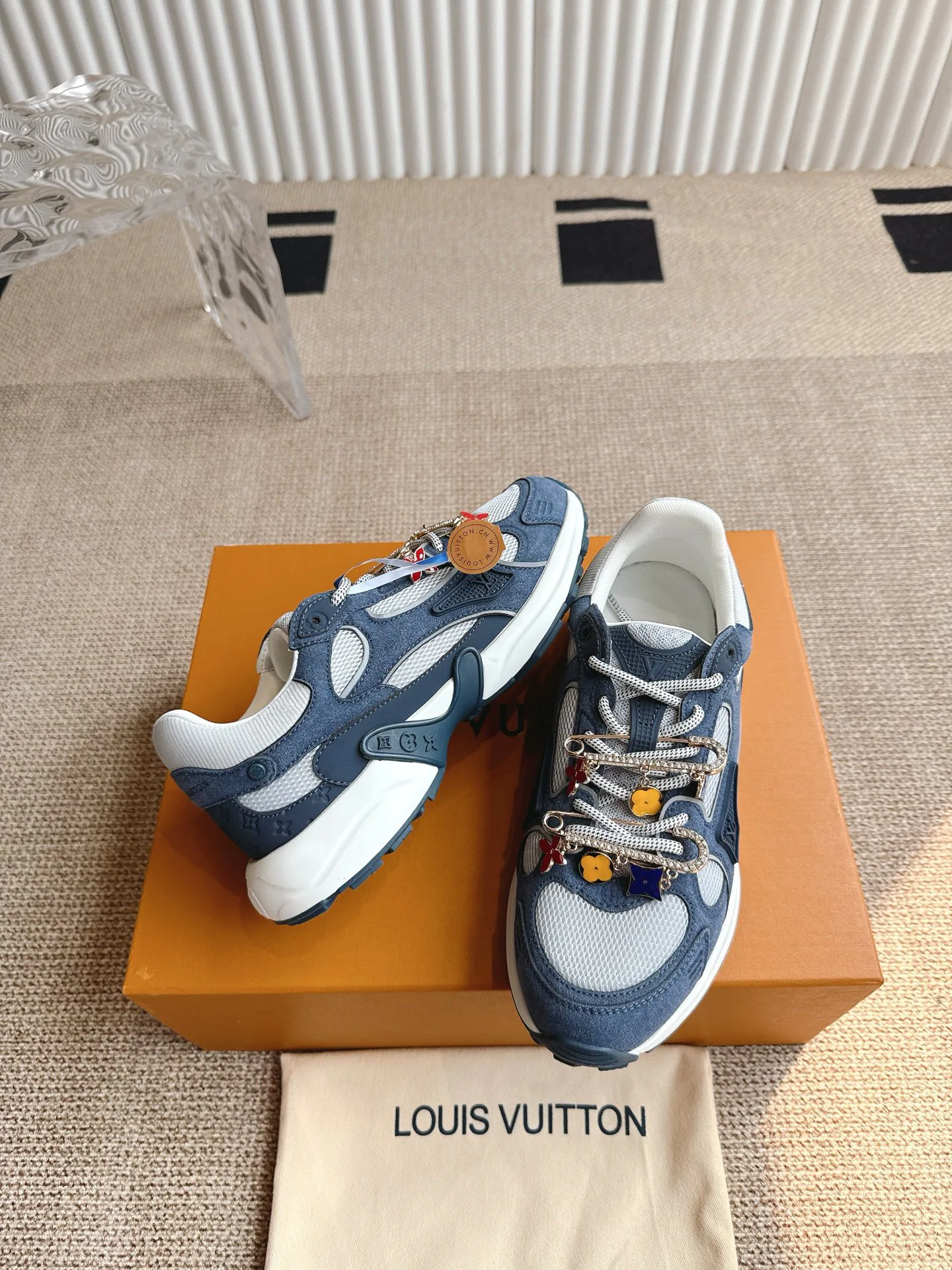 Кроссовки Женские Louis Vuitton 13351303