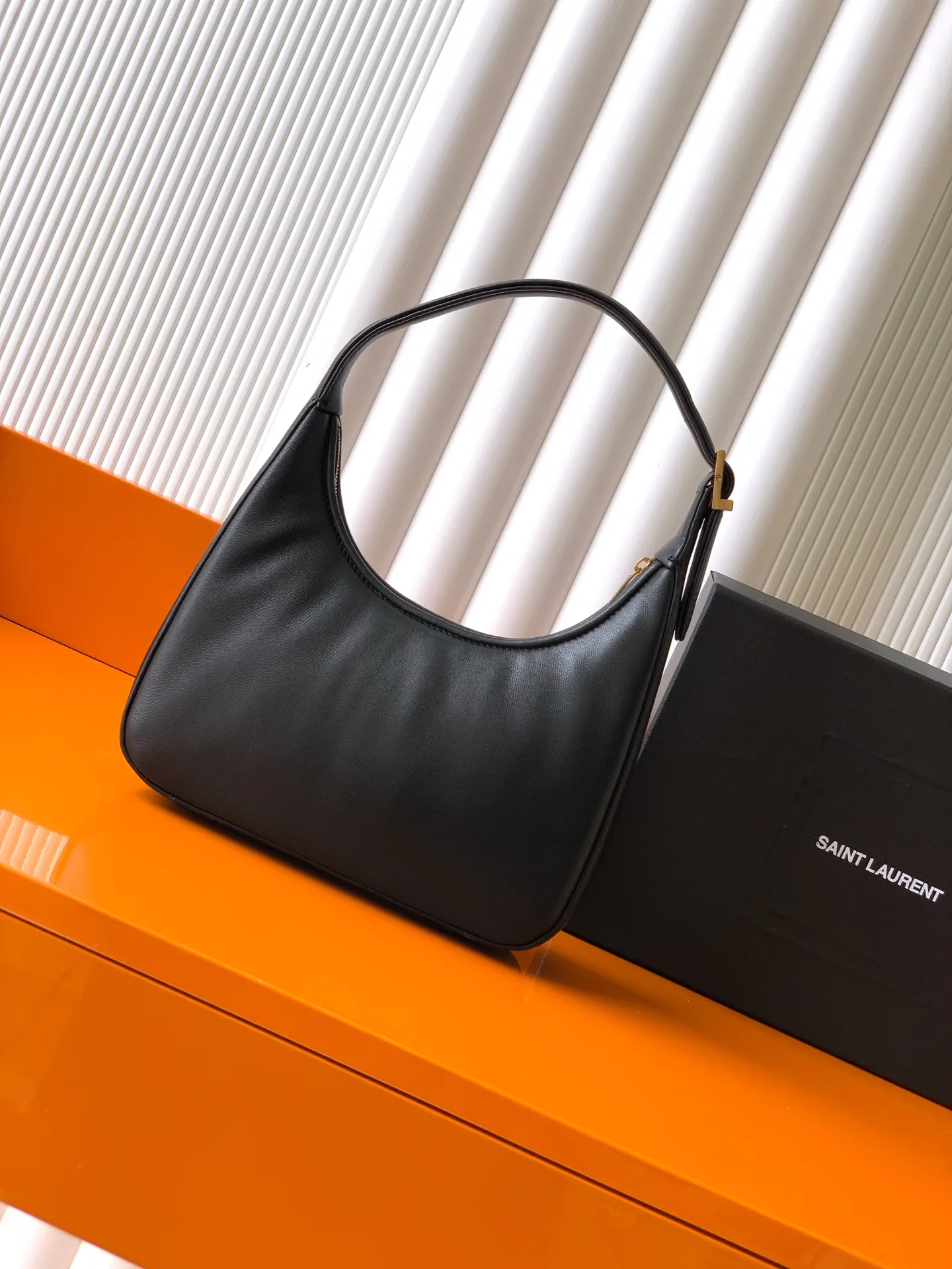 Сумки На Ремне Женские Saint Laurent 11309778