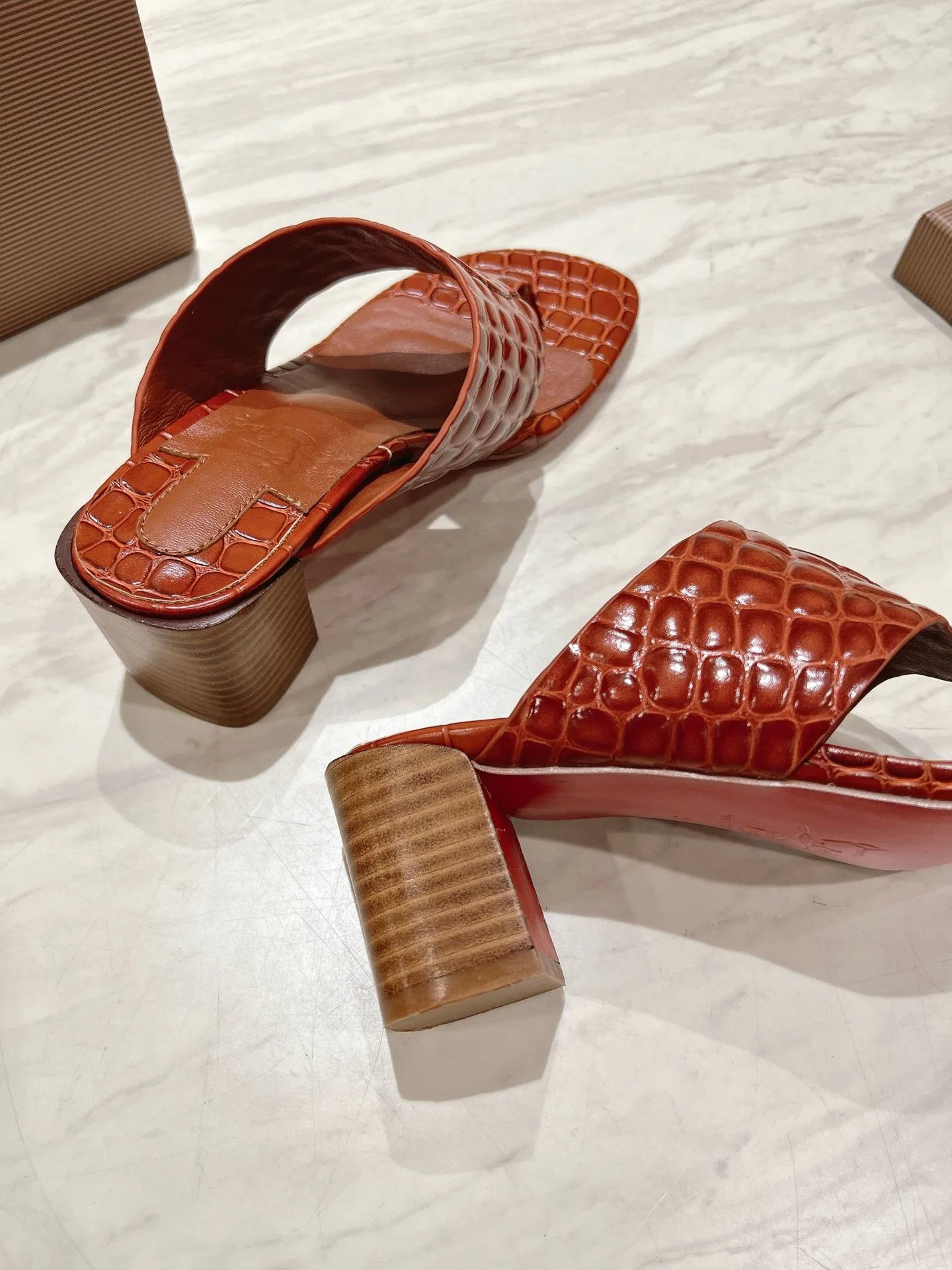 Босоножки Женские Christian Louboutin 35783