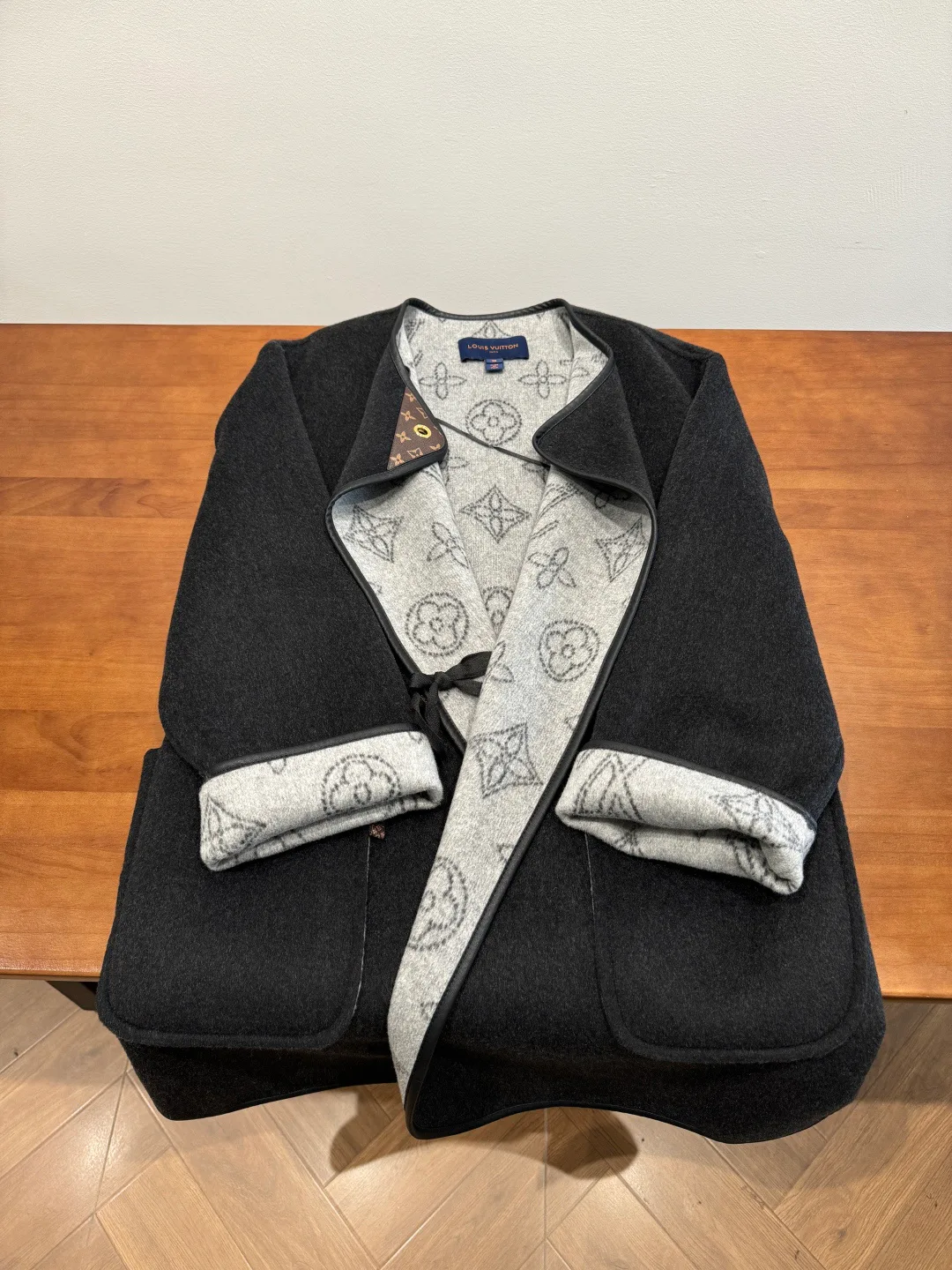 Пальто Женские Louis Vuitton 19779156