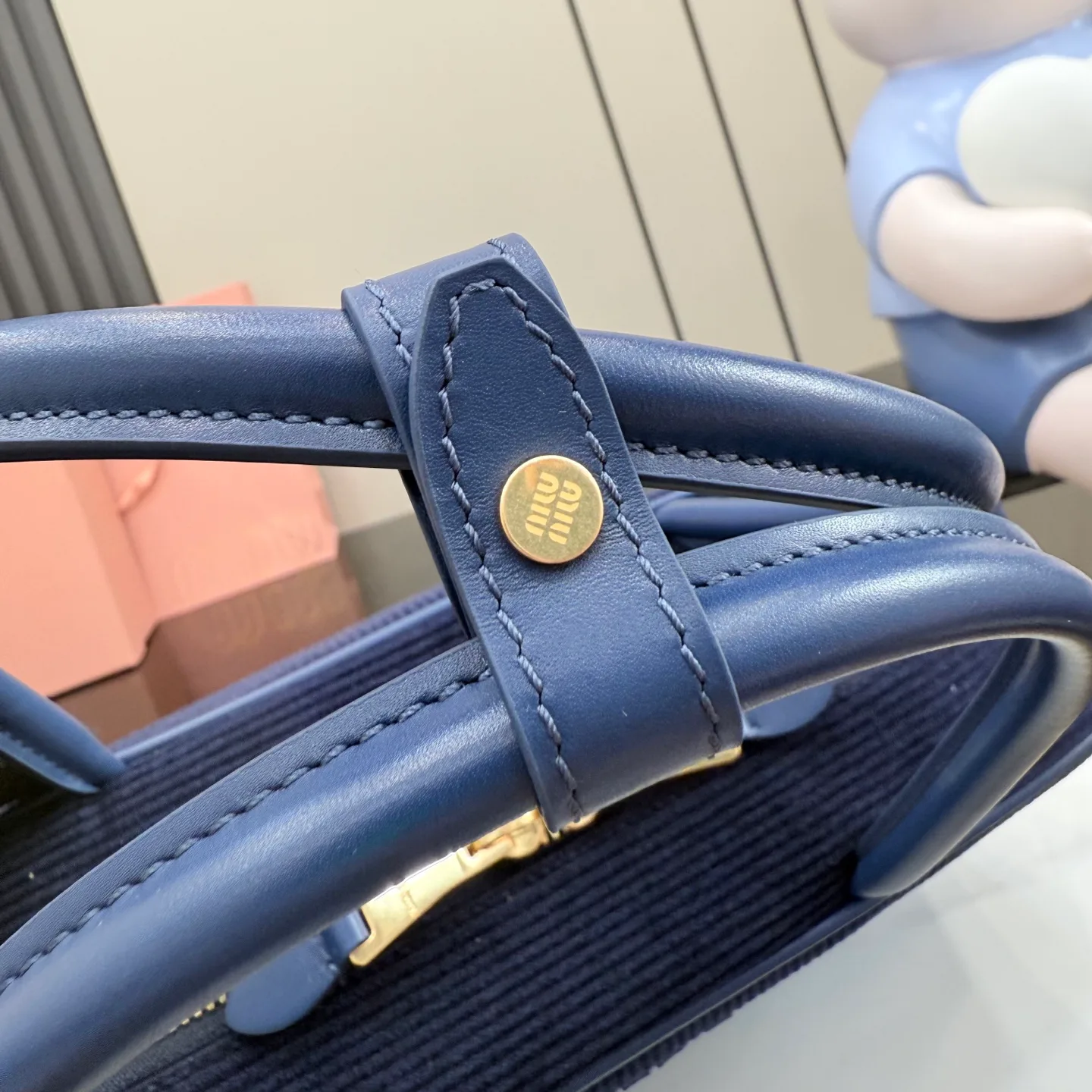 Классические Сумки Женские Miu Miu 11872248