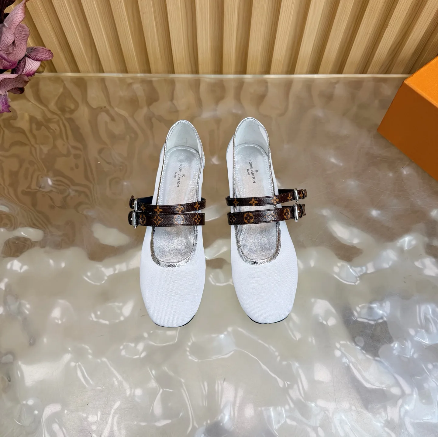 Туфли Женские Louis Vuitton 13542405