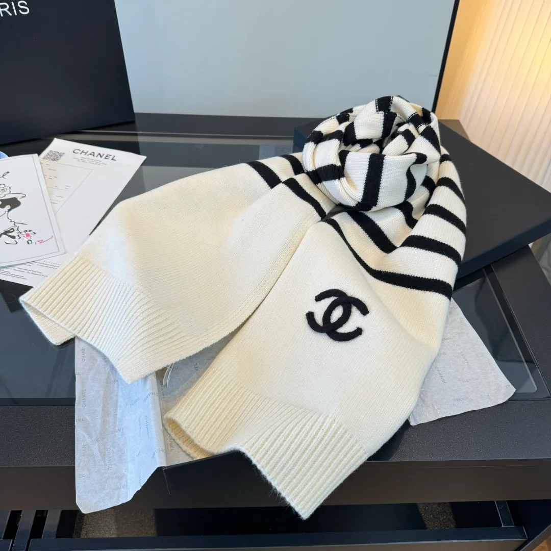 Шарфы Chanel 18627319