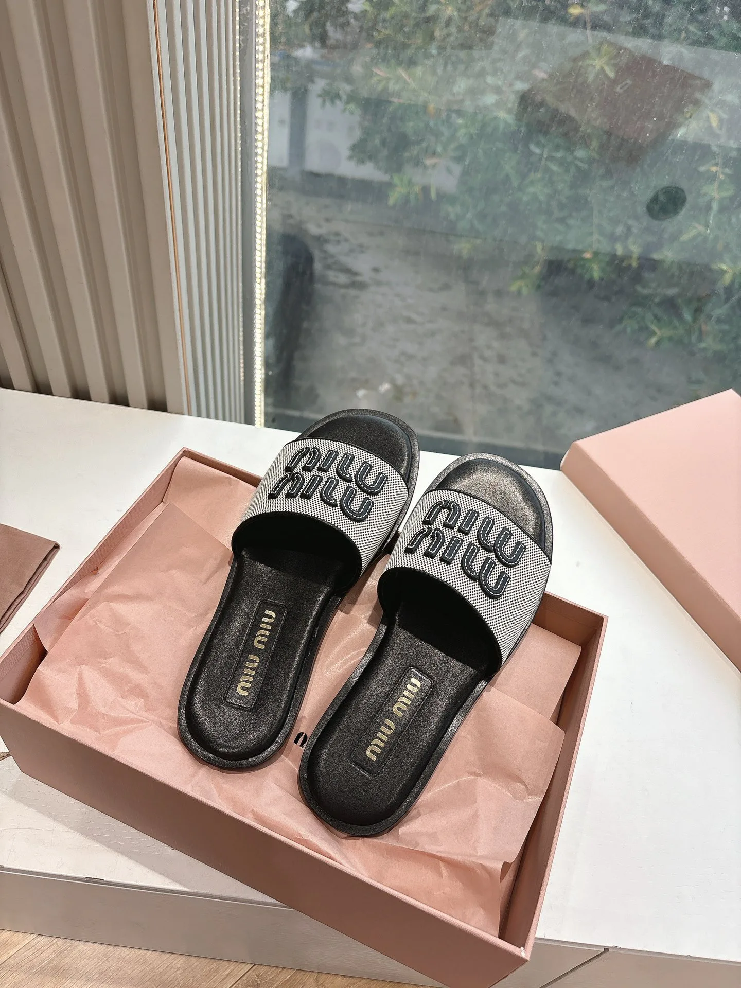 Шлепанцы Женские Miu Miu 12715028