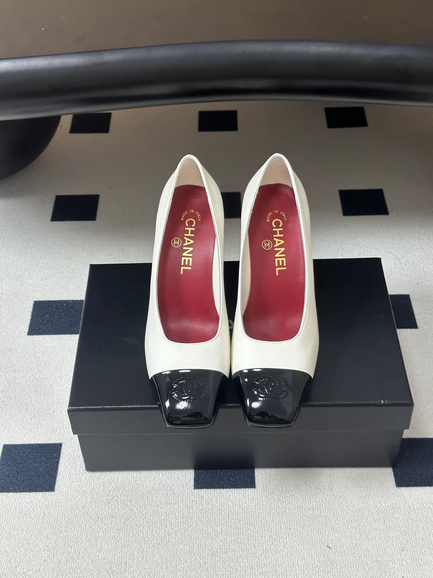 Туфли Женские Chanel 18049719
