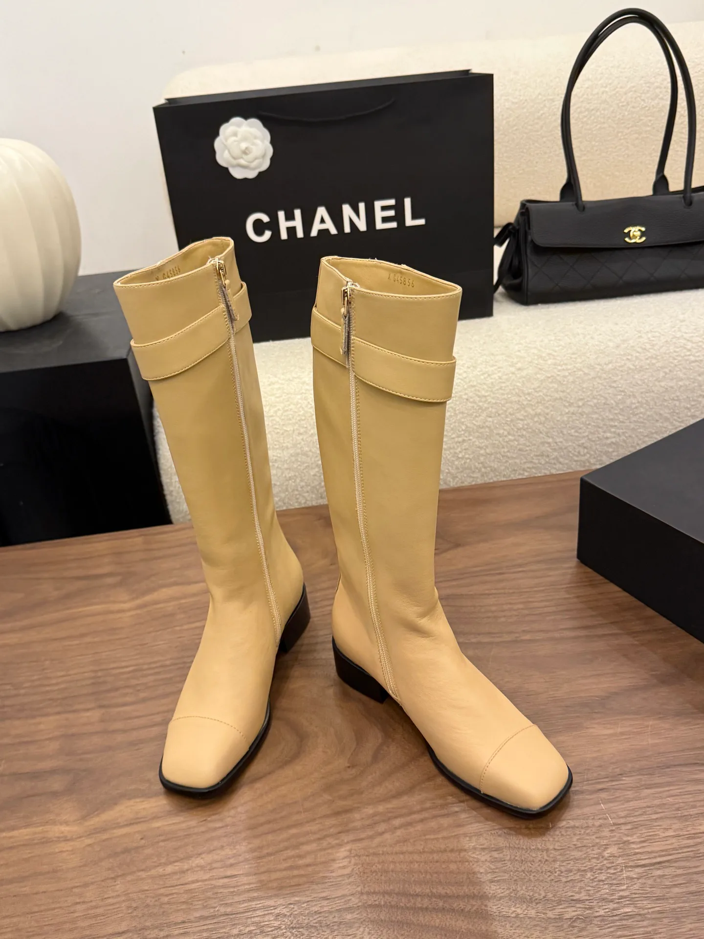 Сапоги Женские Chanel 18323416