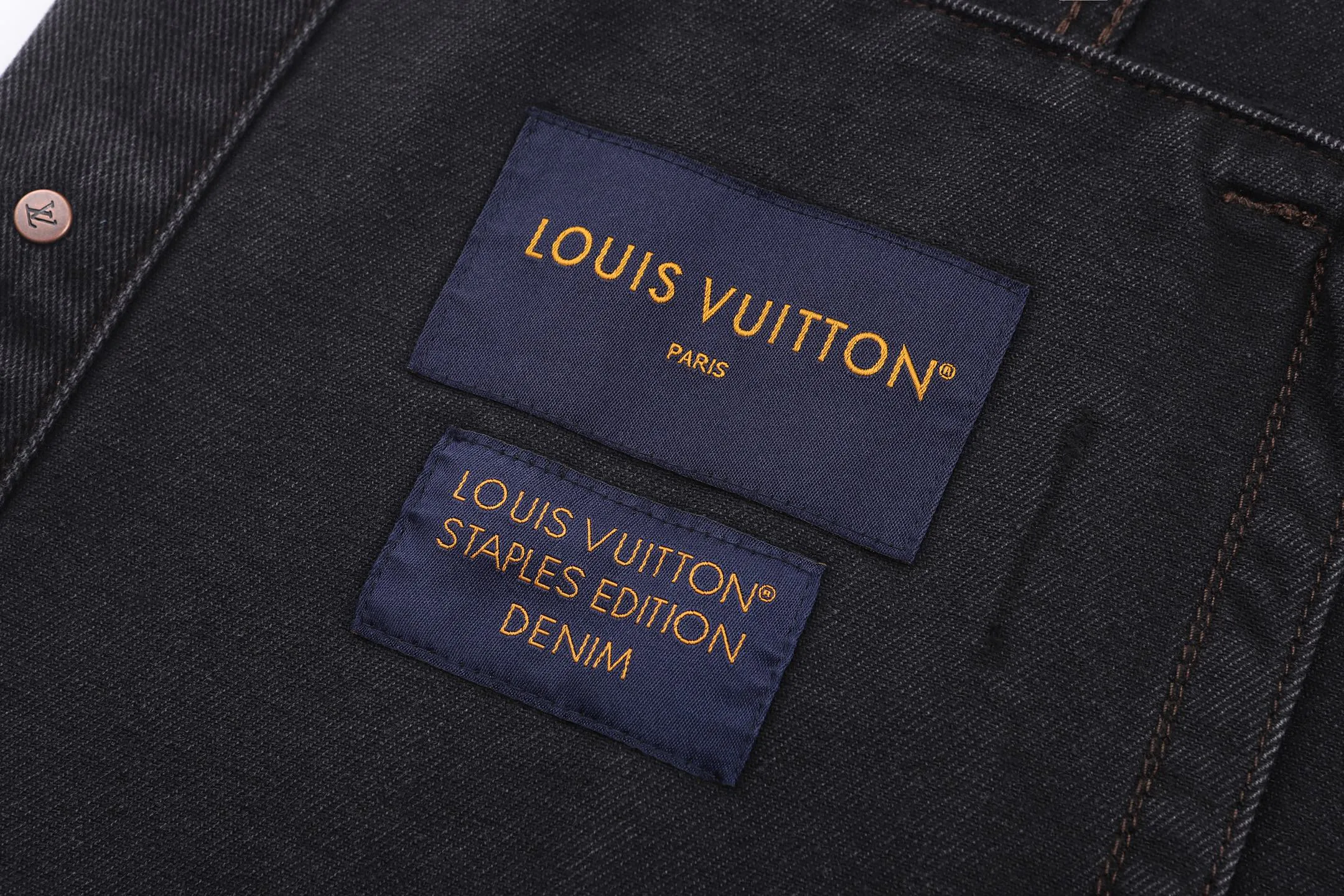 Куртки И Пуховики Женские Louis Vuitton 18335162
