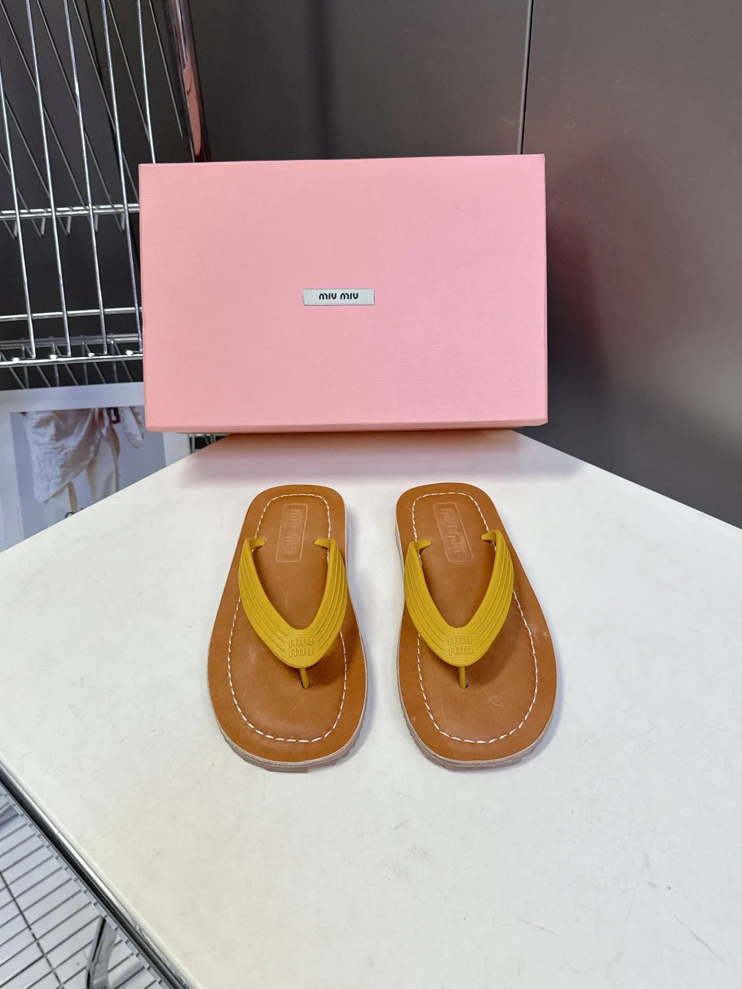 Шлепанцы Женские Miu Miu 13332464