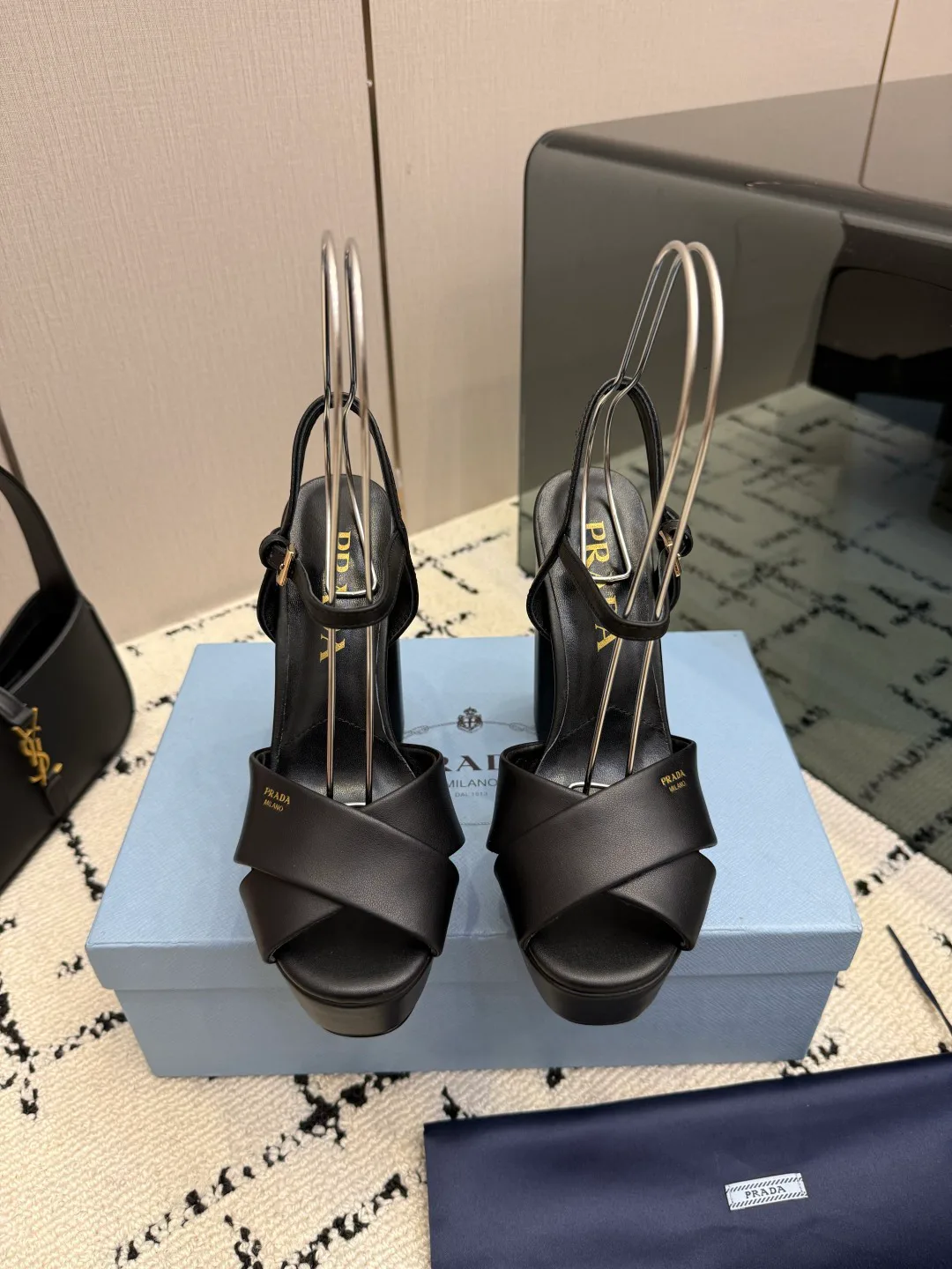 Босоножки Женские Prada 19633430