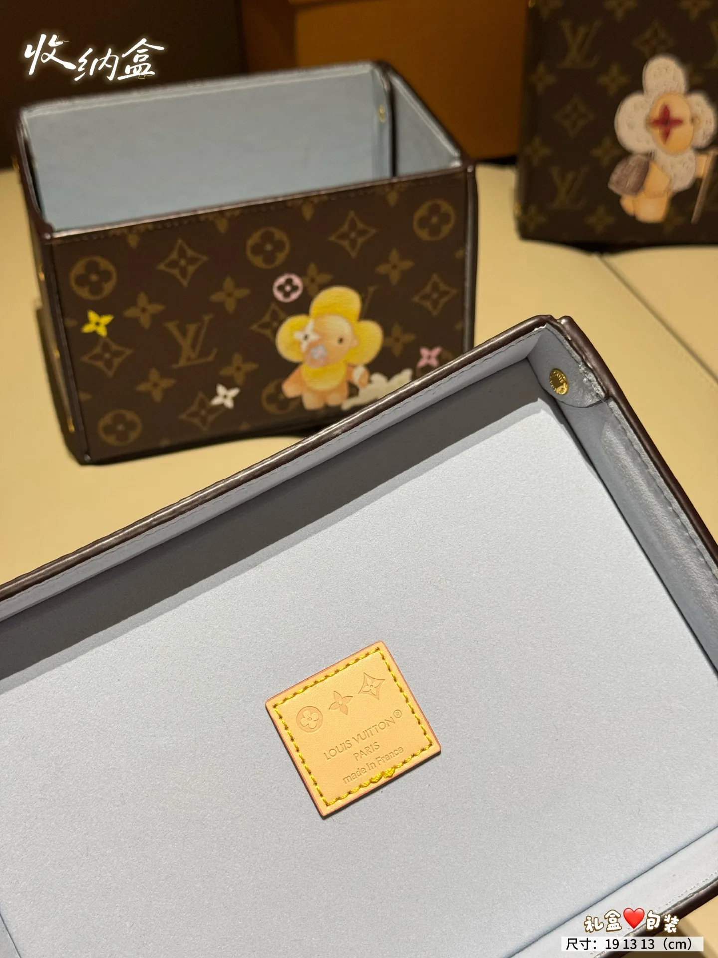 Текстиль Louis Vuitton 18013180