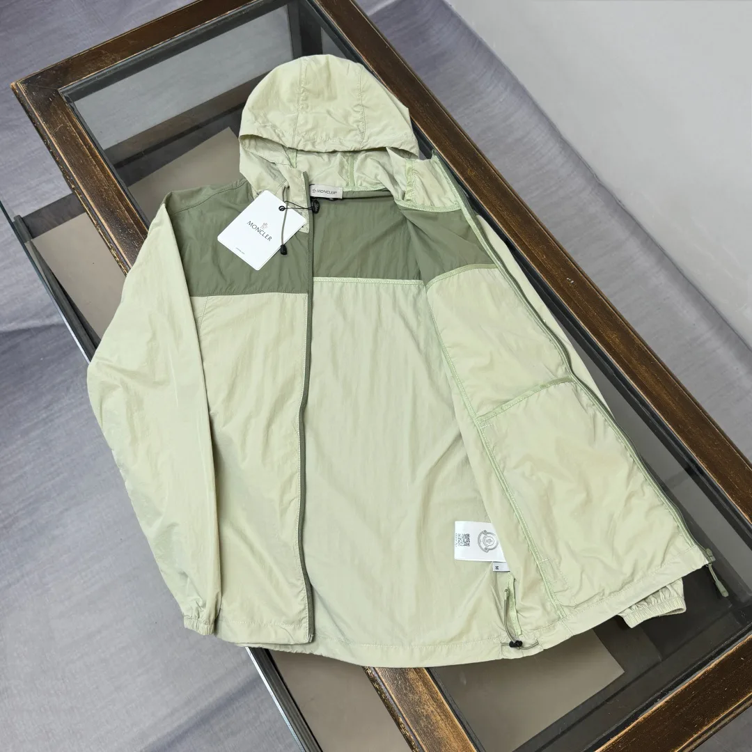 Куртки И Пуховики Мужские Moncler 17286042