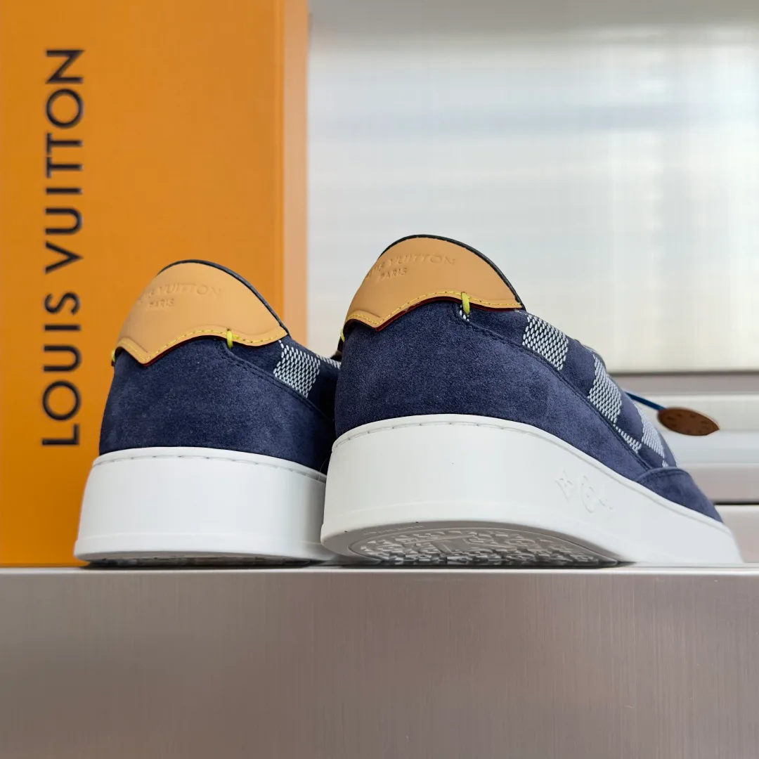Кроссовки Женские Louis Vuitton 17910625