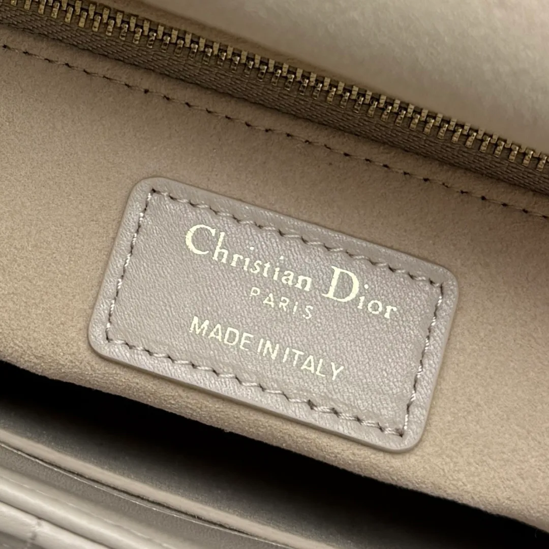 Классические Сумки Женские Christian Dior 17601411