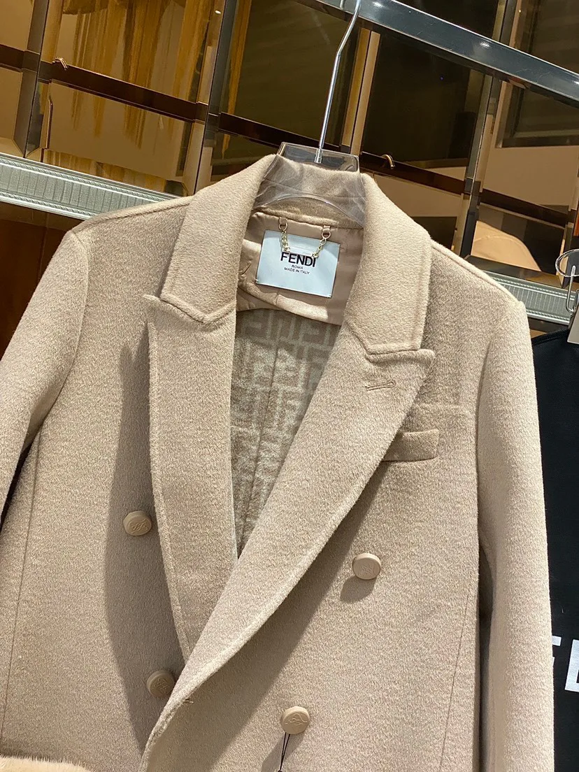 Пальто Женские Fendi 19651227