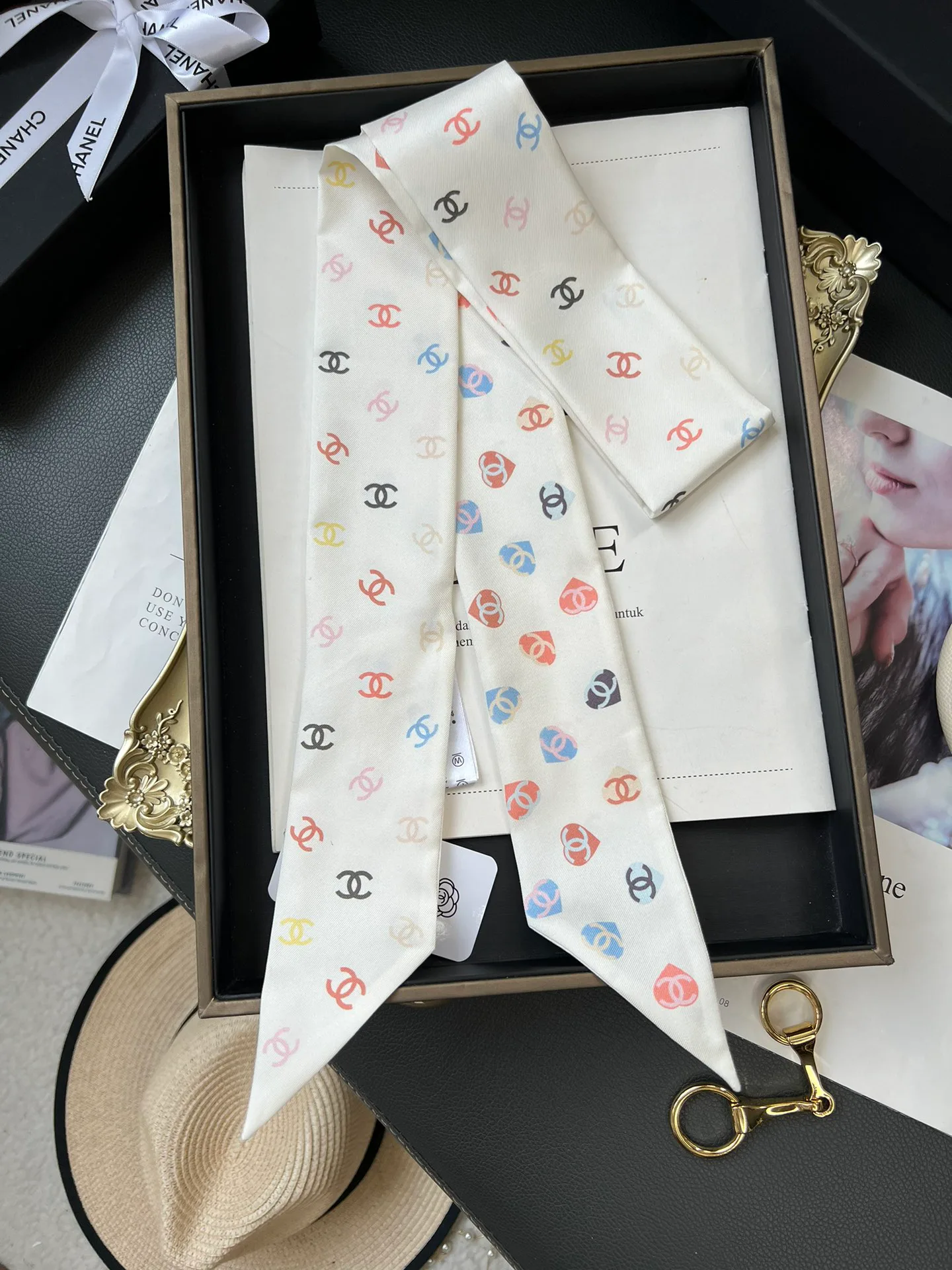 Платки Chanel 18675584