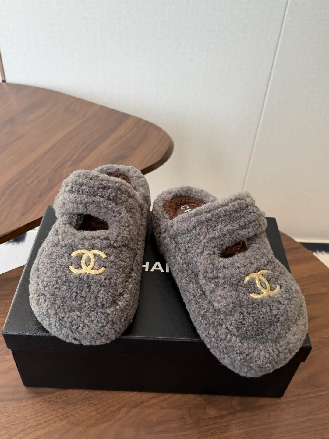 Тапочки Женские Chanel 19152367