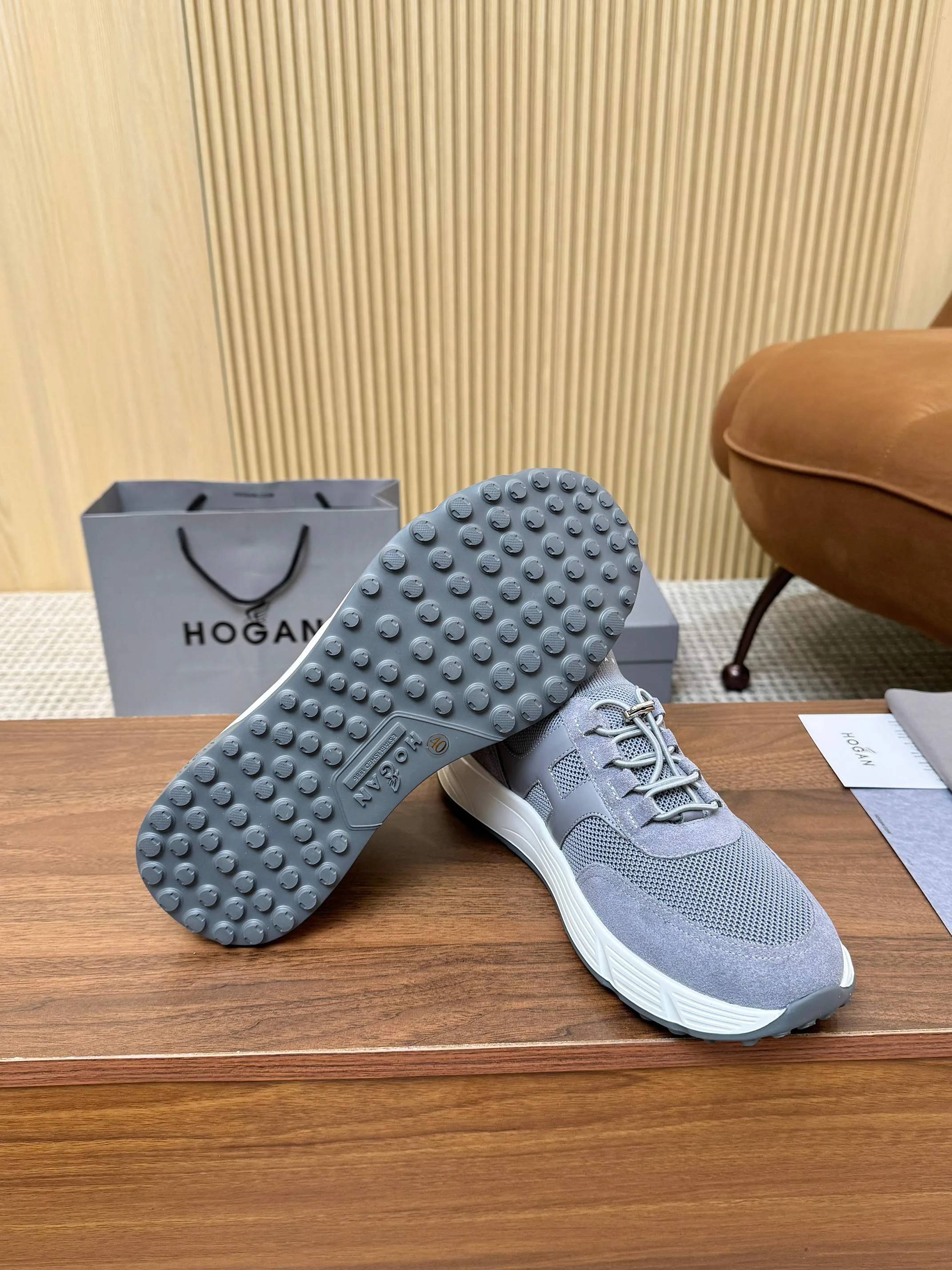 Кроссовки Женские Hogan 18877092