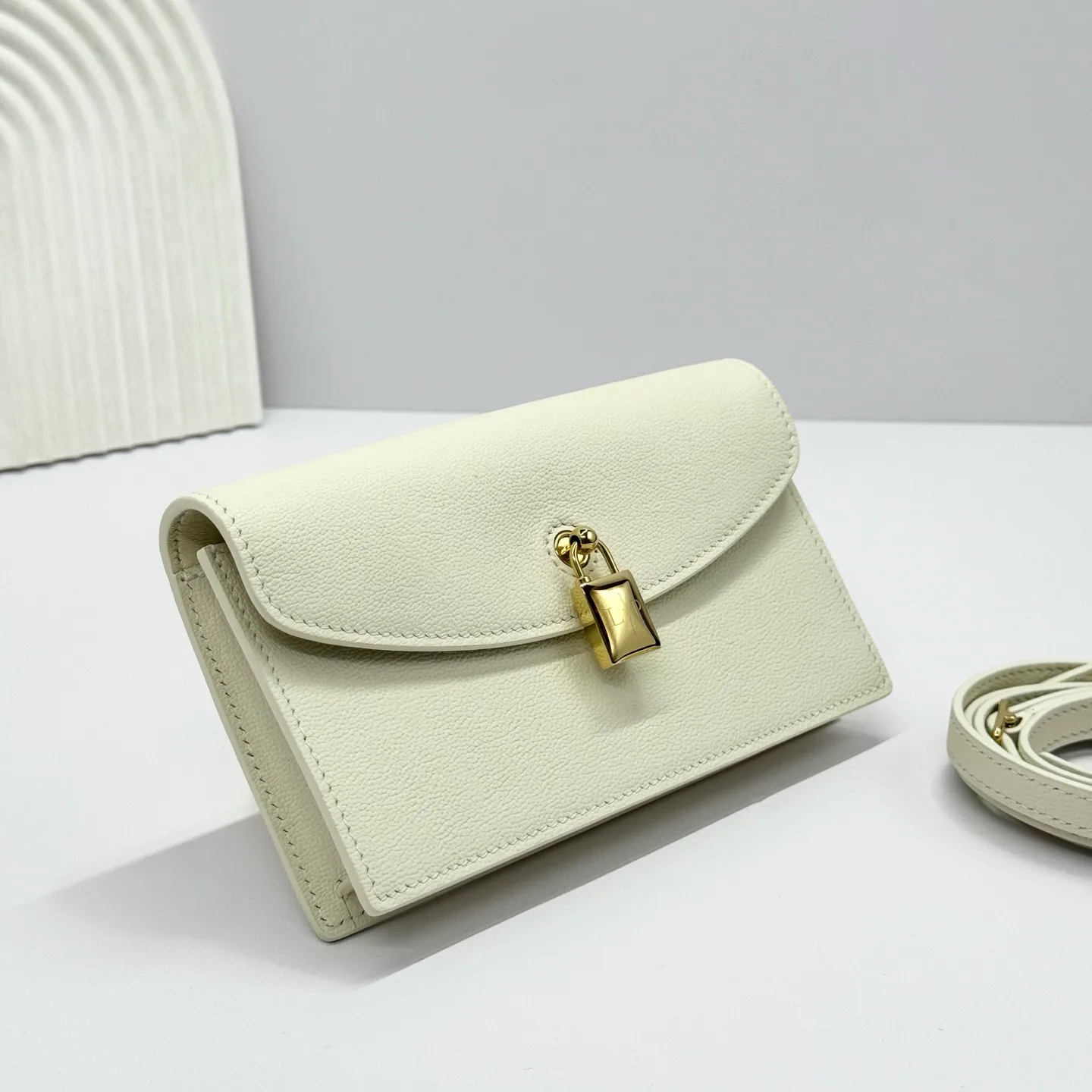 Клатчи Женские Loro Piana 11472633