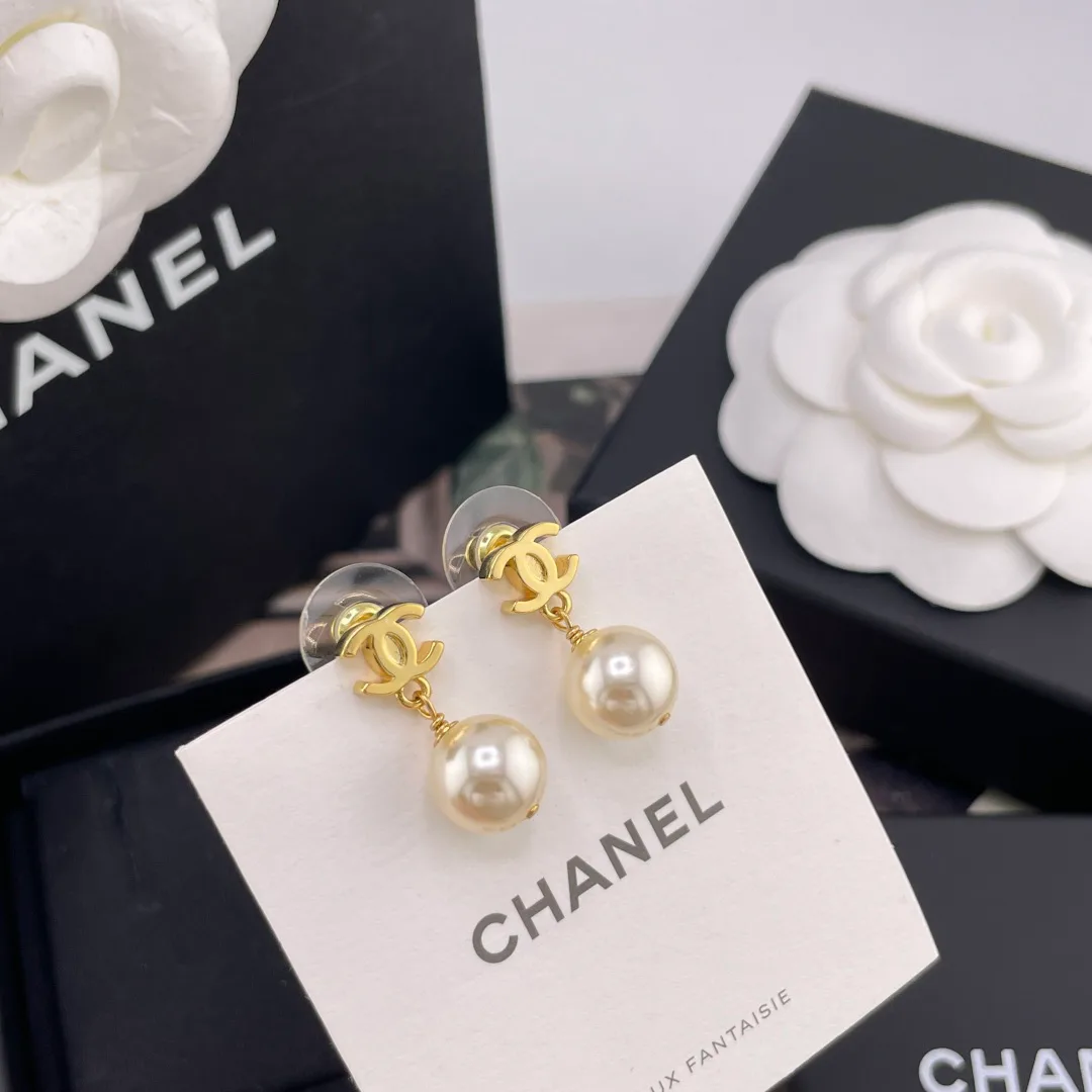 Бижутерия Chanel 18059065