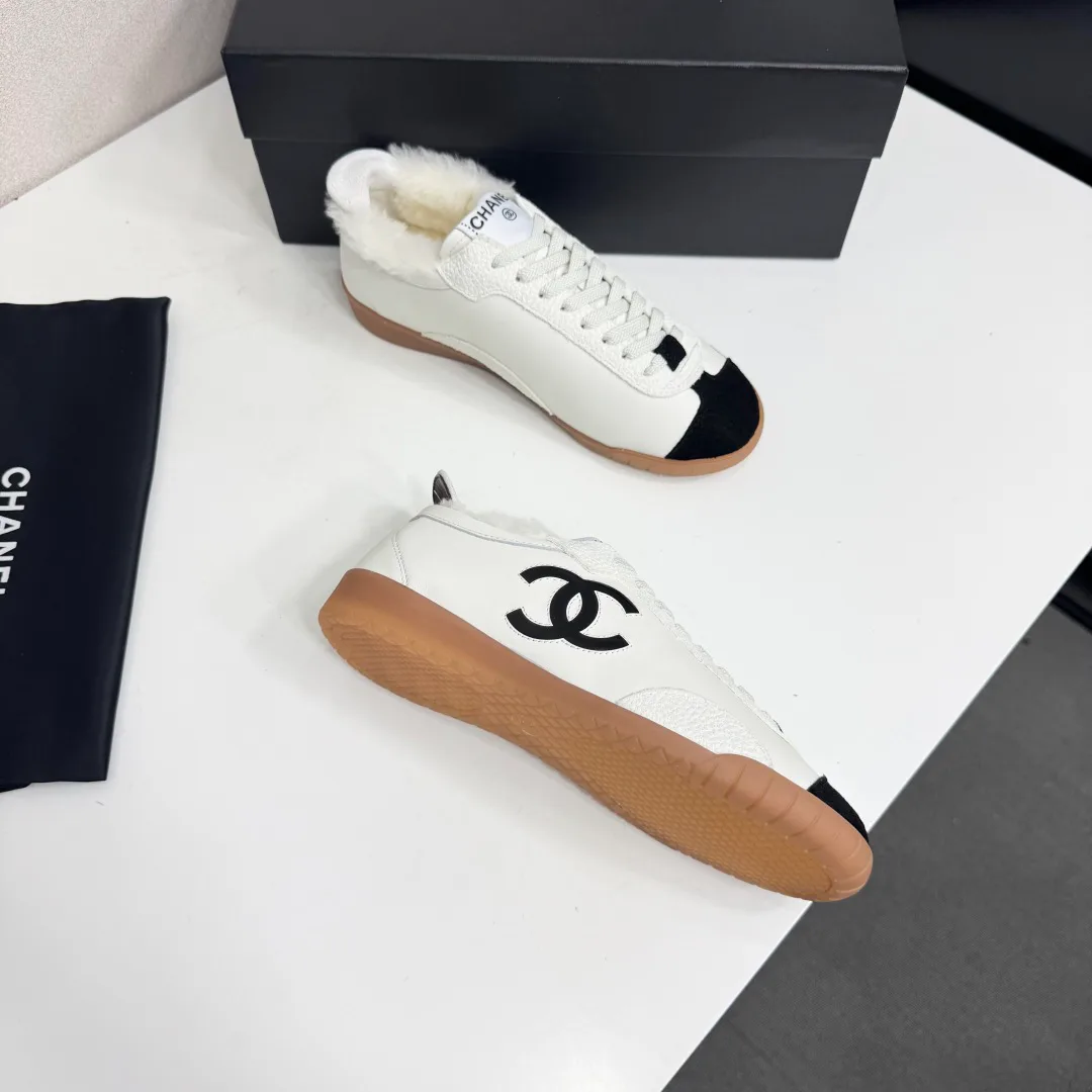 Кроссовки Женские Chanel 18997240