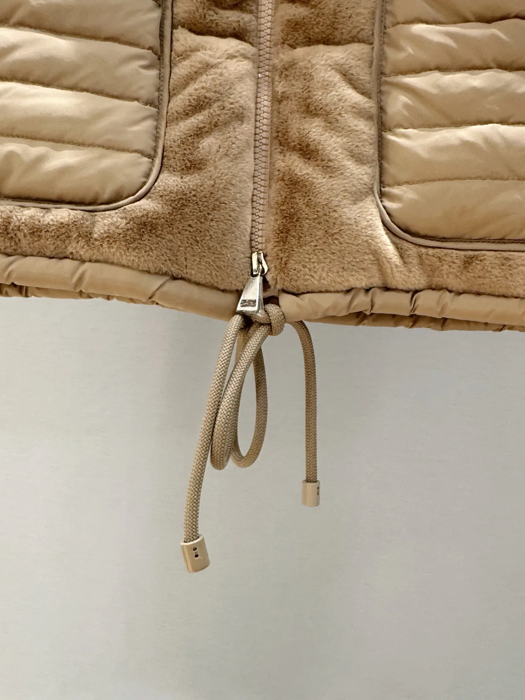 Жилеты Женские Moncler 156480