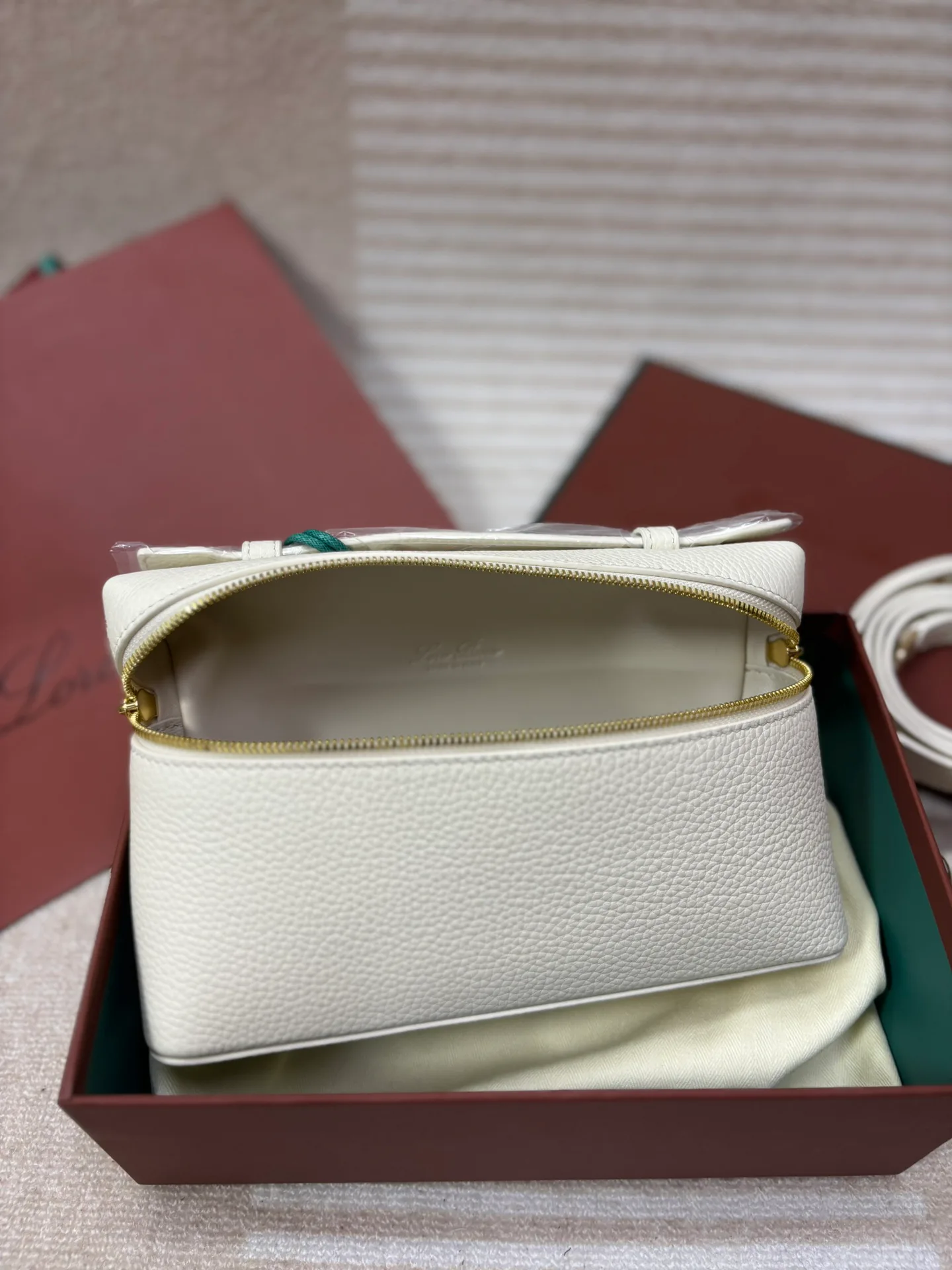 Сумки На Ремне Женские Loro Piana 801576