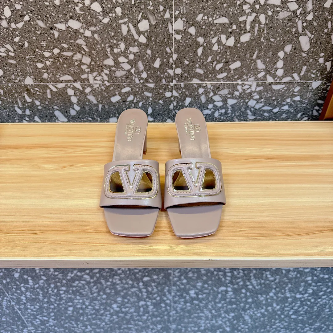 Босоножки Женские Valentino 11892108