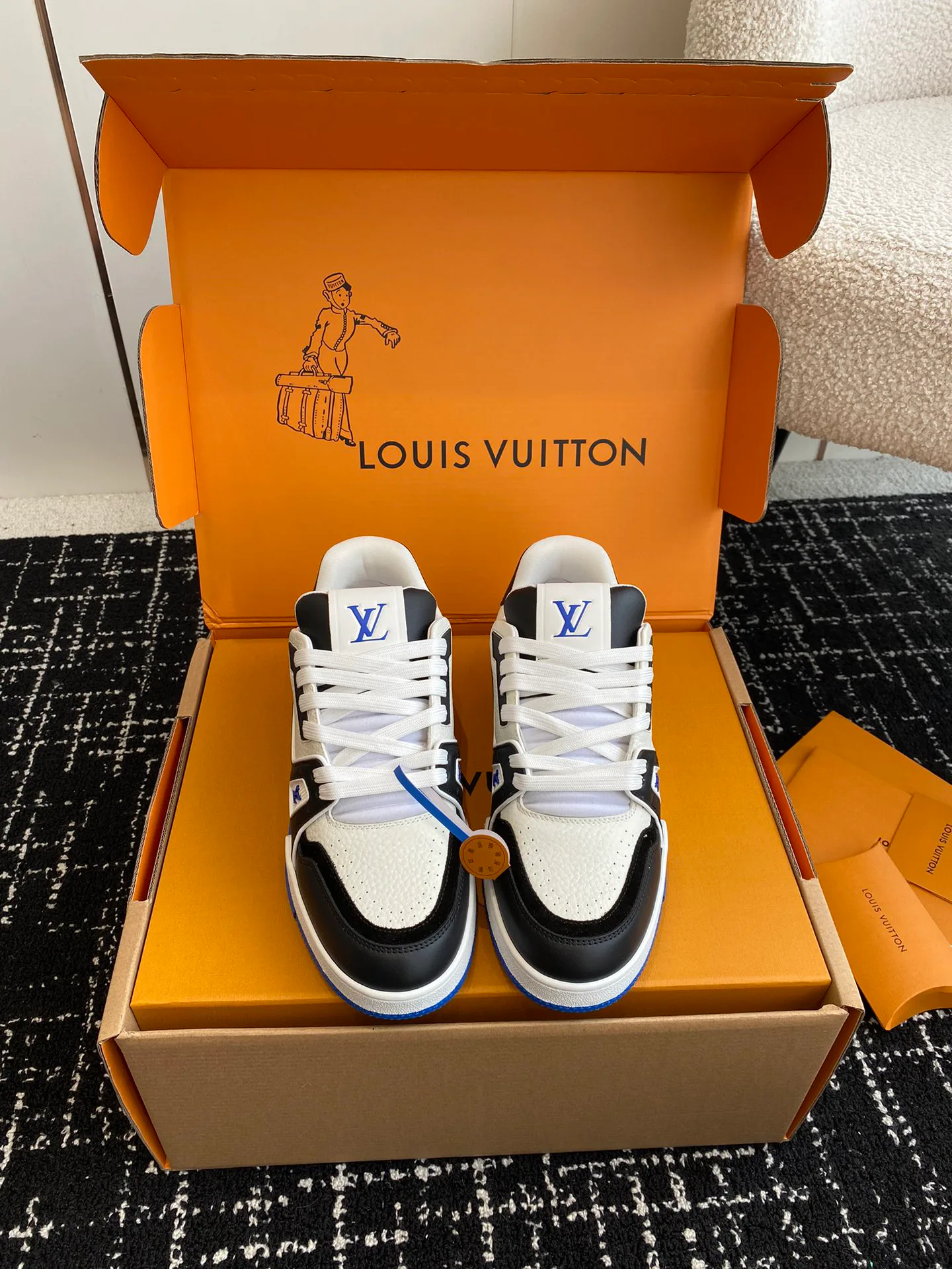 Кроссовки Женские Louis Vuitton 5595104