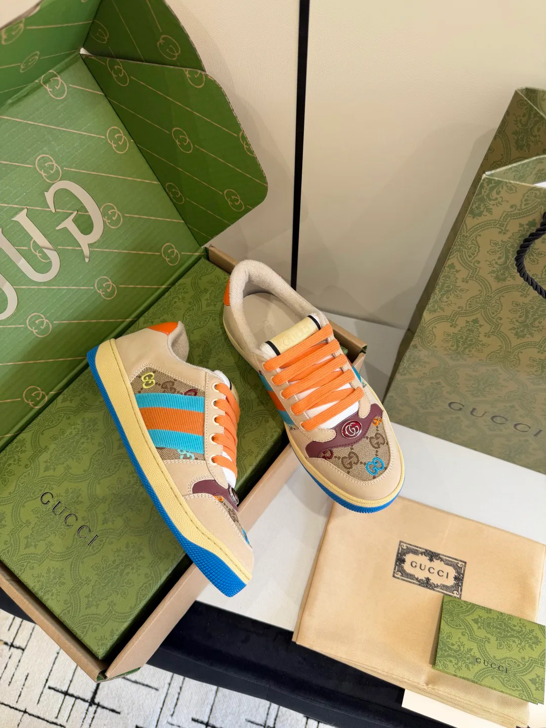 Кроссовки Женские Gucci 839606