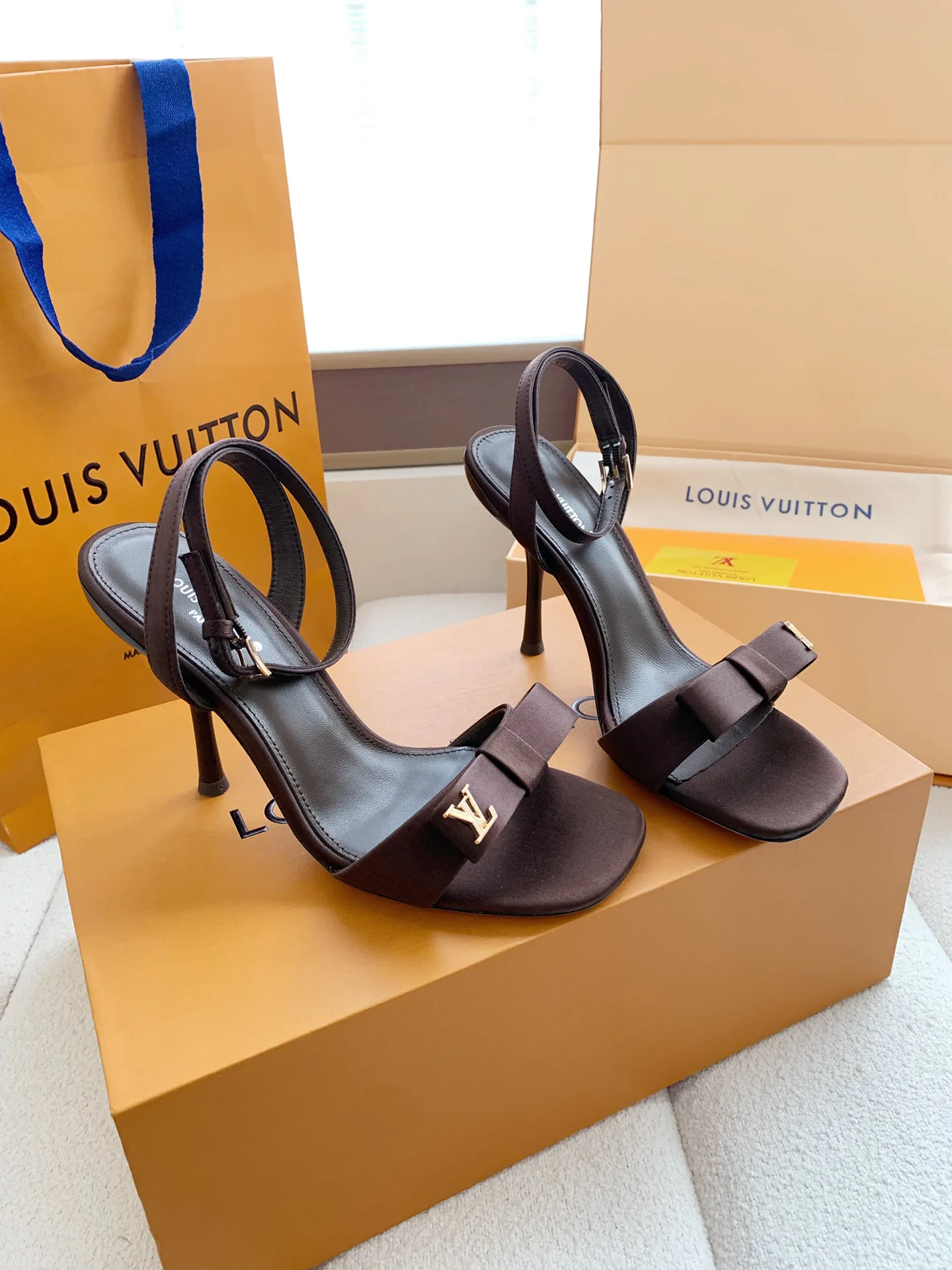 Босоножки Женские Louis Vuitton 11808990