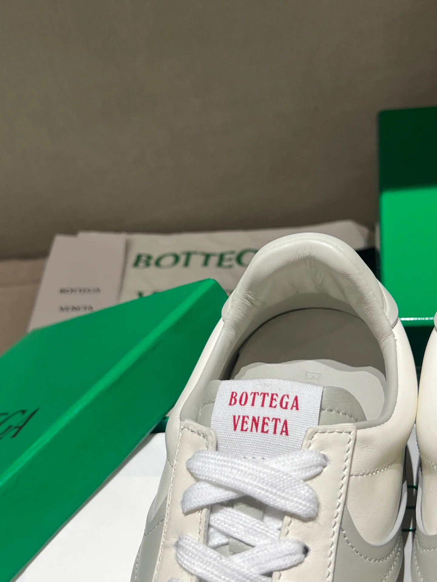 Кроссовки Женские Bottega Veneta 18020582