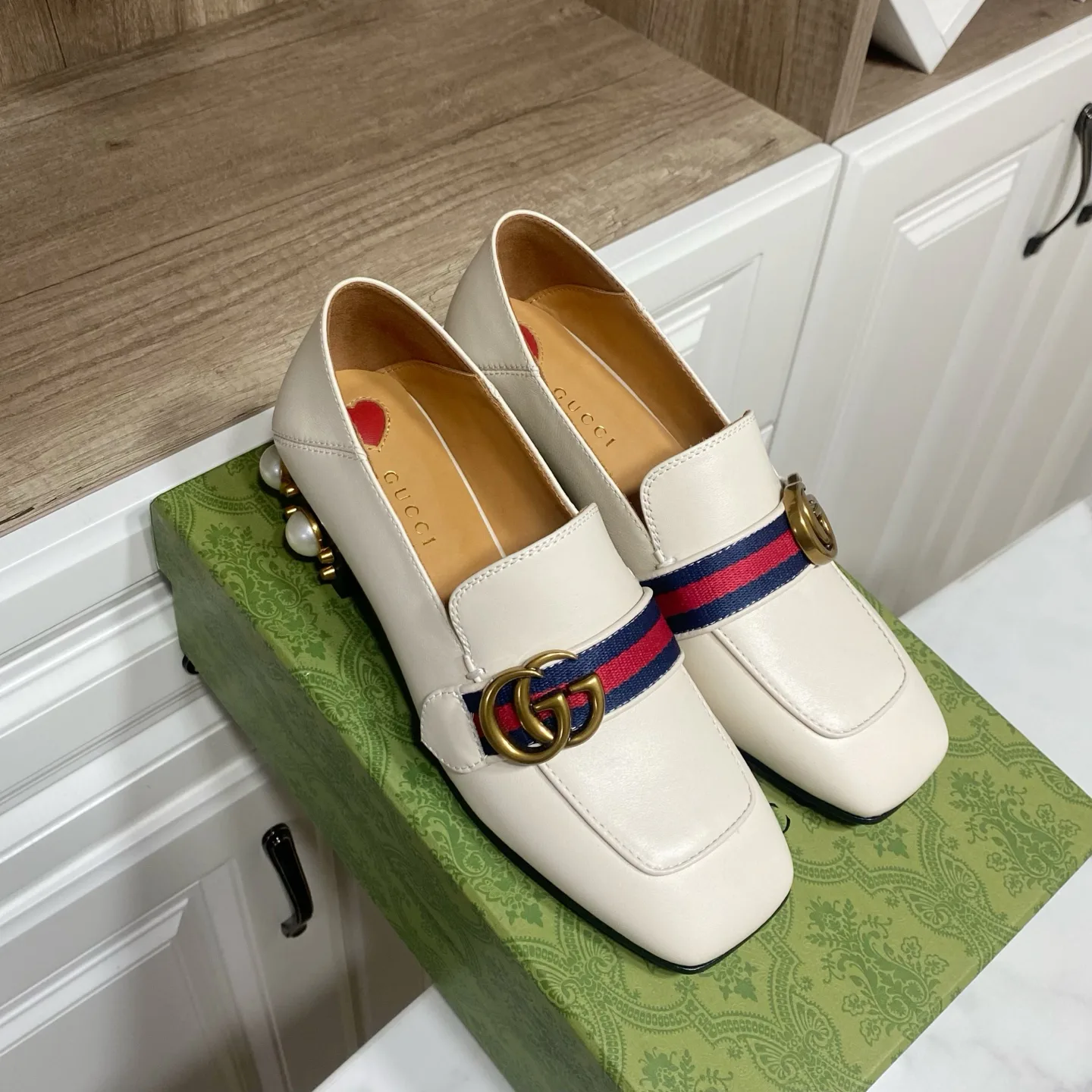 Лоферы И Мокасины Женские Gucci 842928