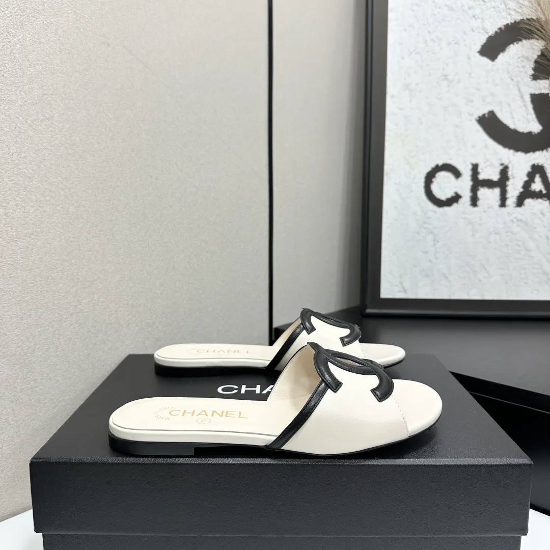 Шлепанцы Женские Chanel 11738544