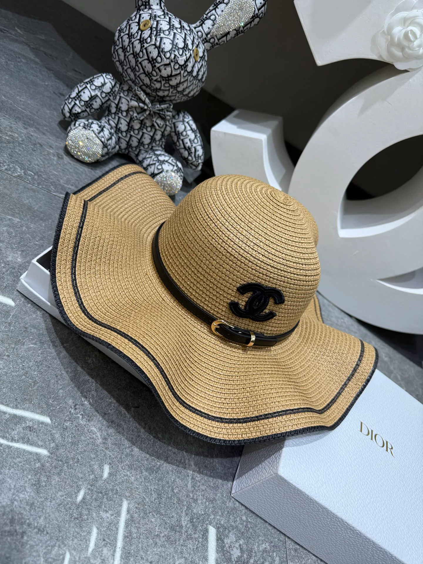 Головные Уборы Chanel 13542705
