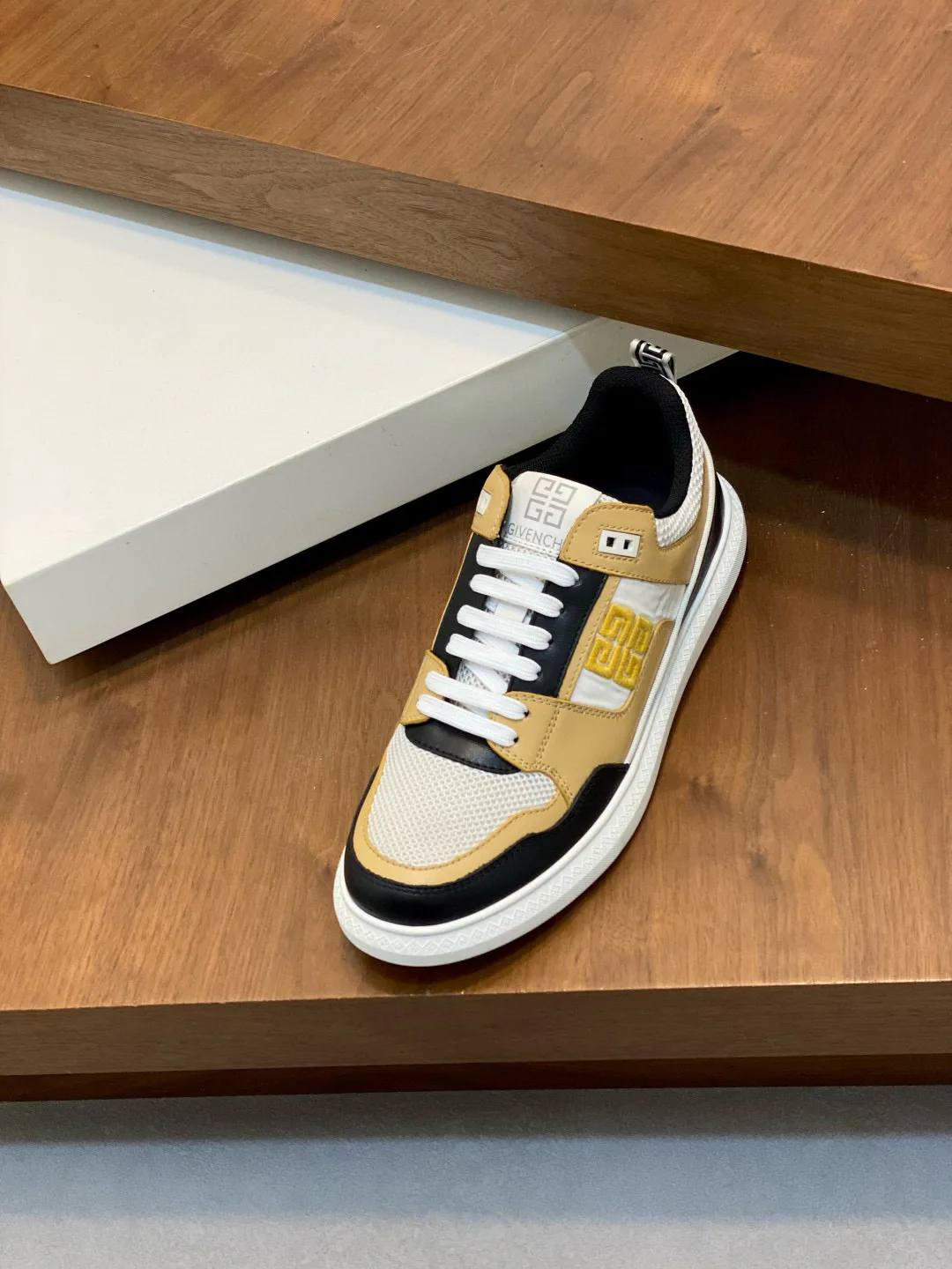 Кроссовки Мужские Givenchy 1193039