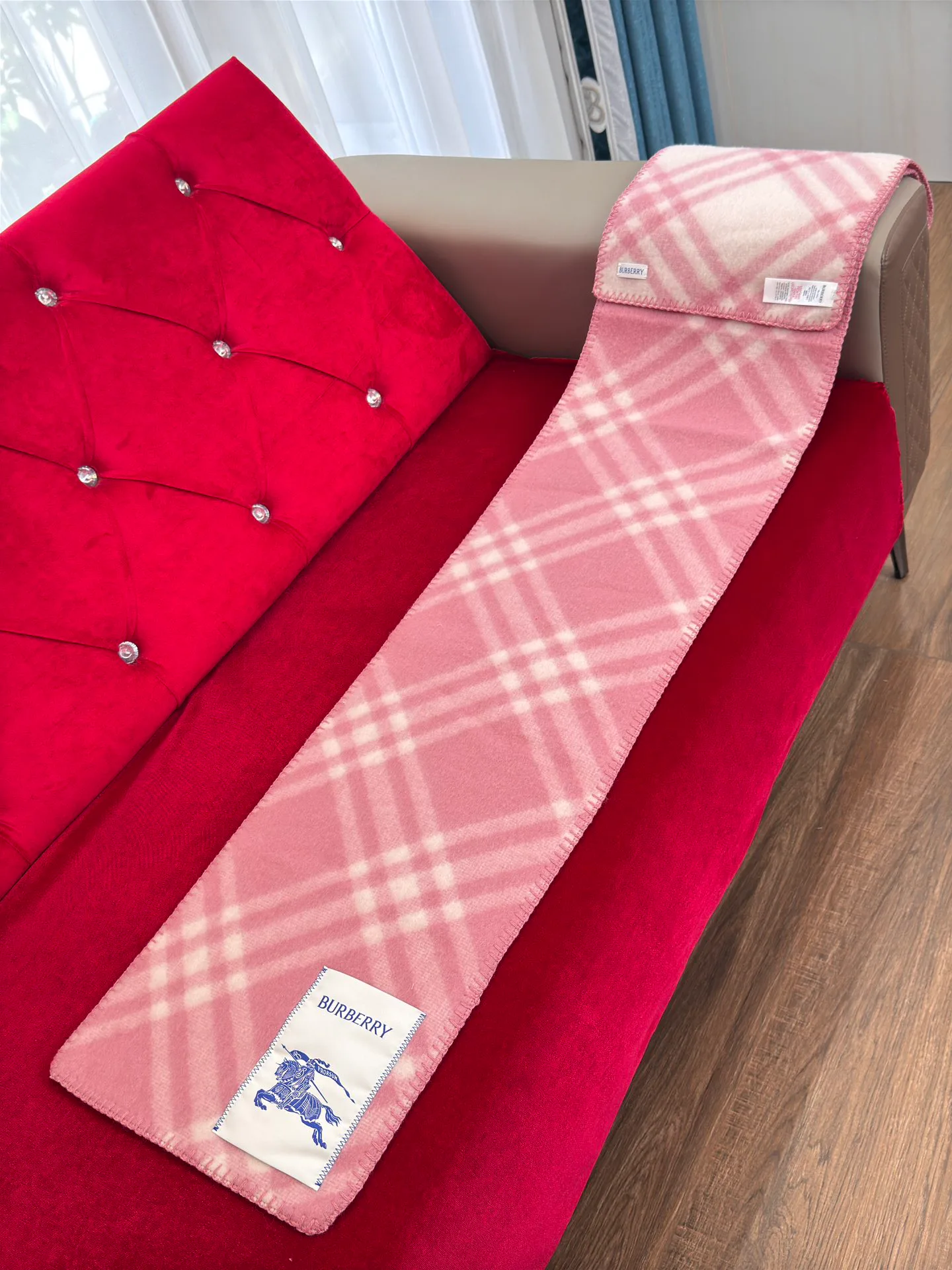 Шарфы Burberry 18287464