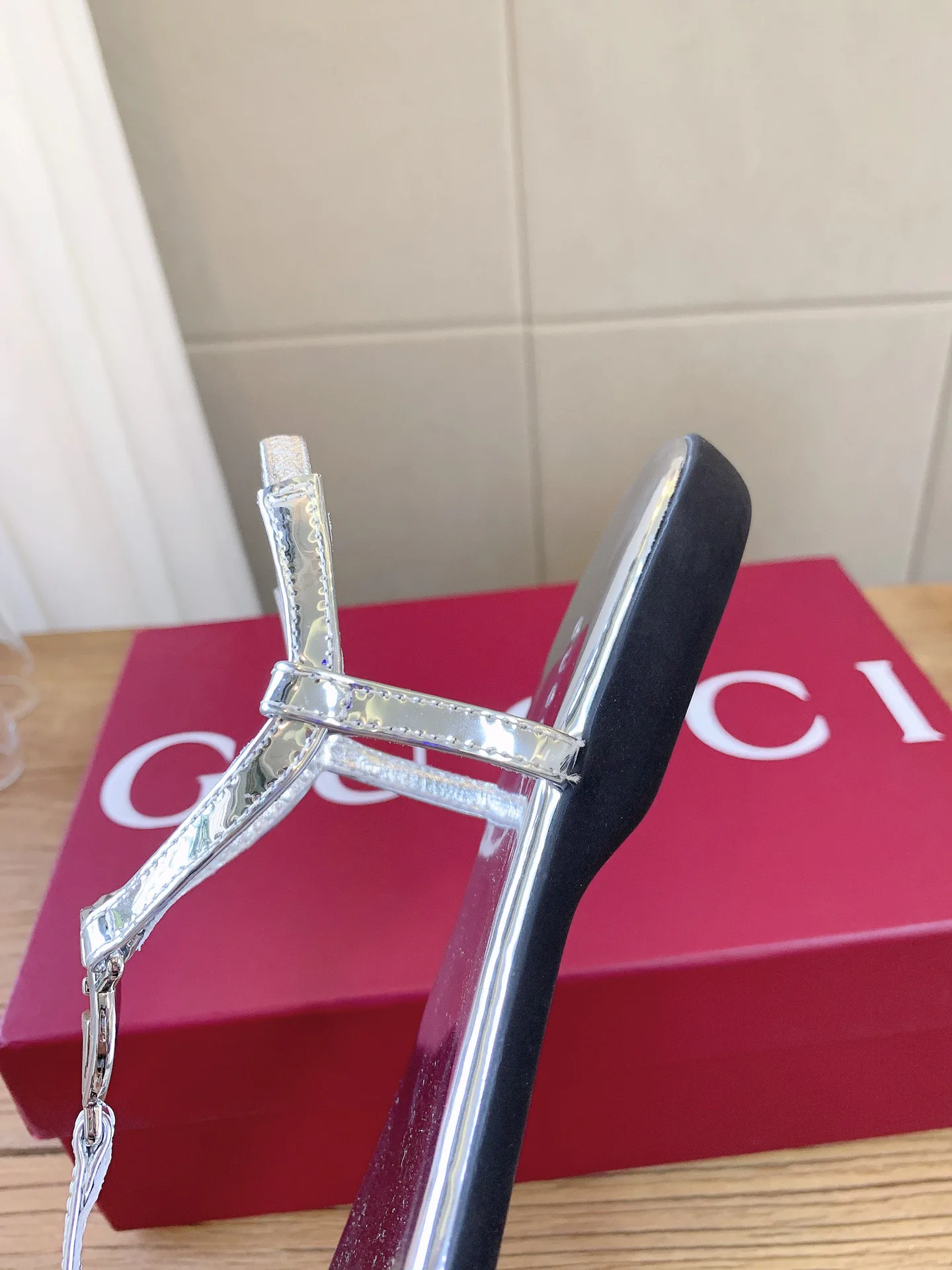 Босоножки Женские Gucci 16942043