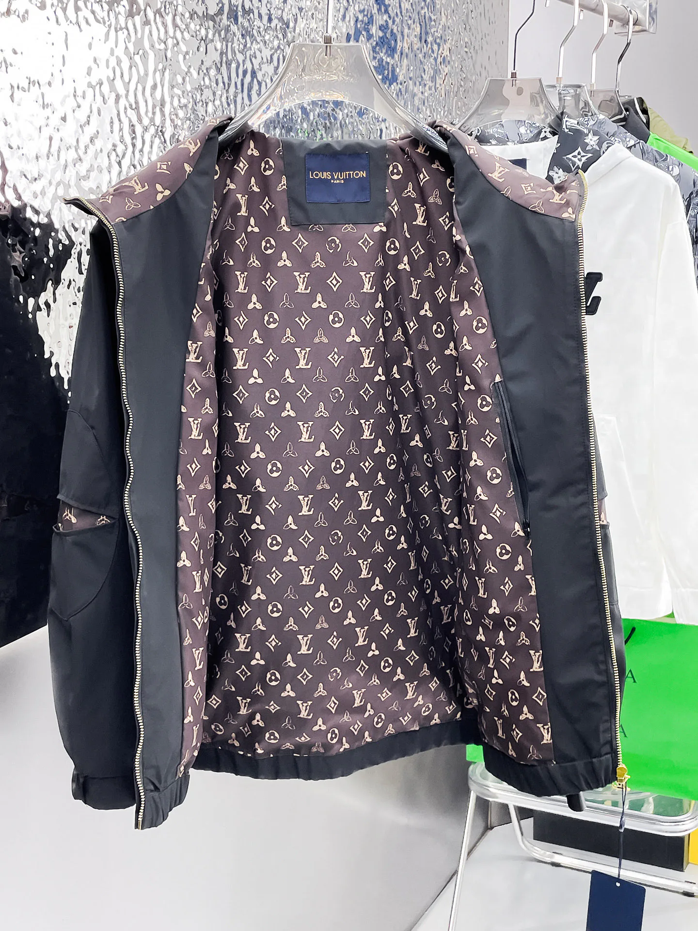 Куртки И Пуховики Мужские Louis Vuitton 9352339