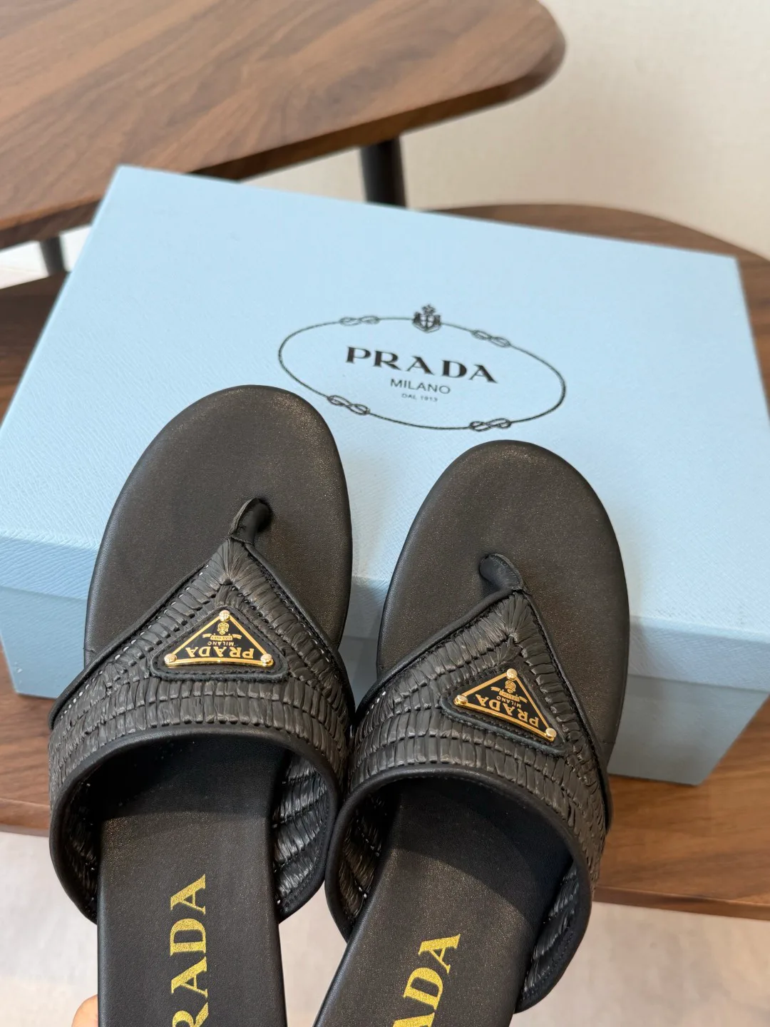 Шлепанцы Женские Prada 16830457