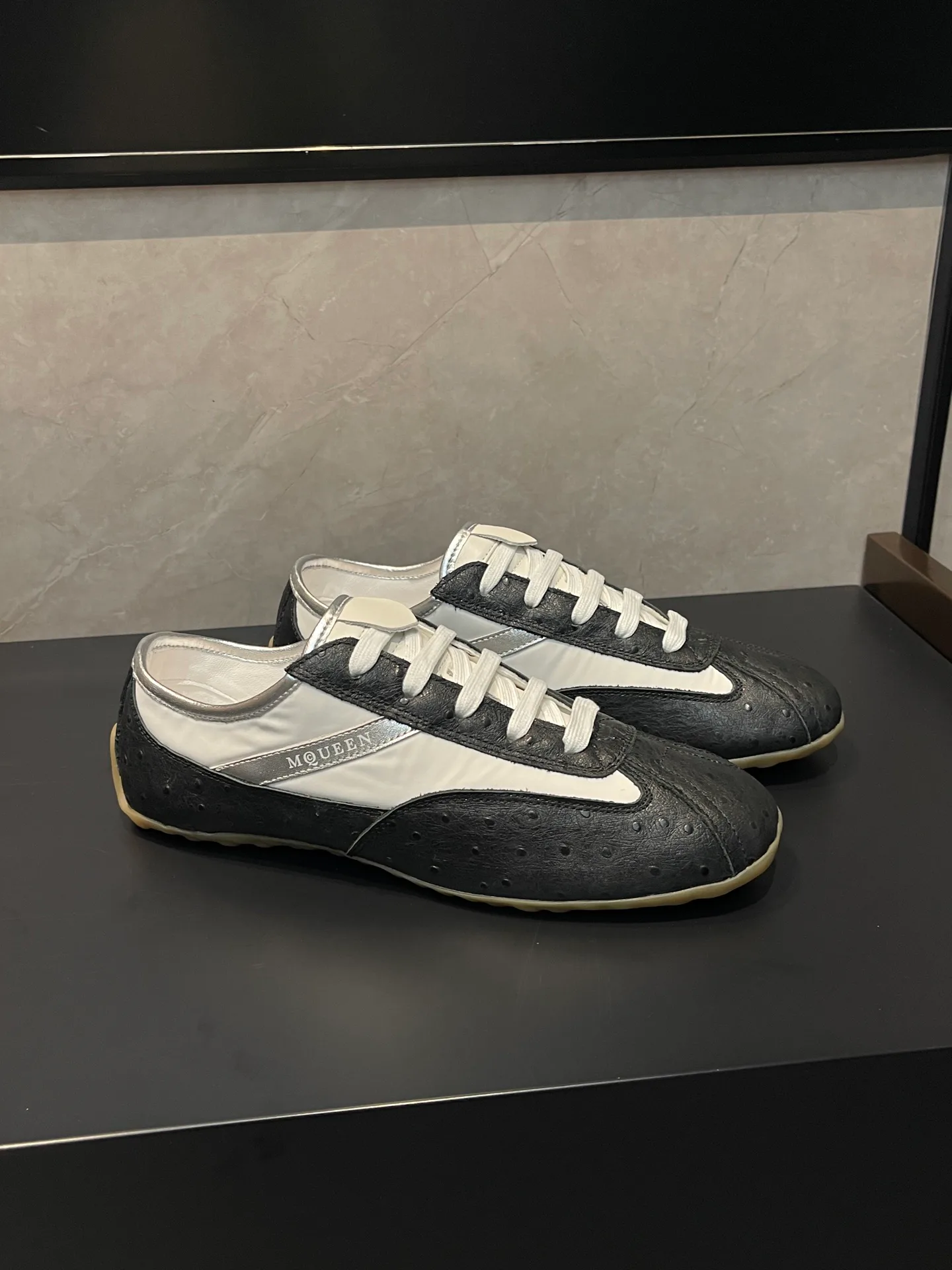 Кроссовки Женские Alexander Mcqueen 18363943