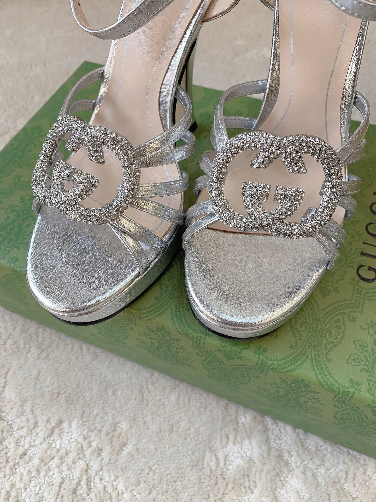 Босоножки Женские Gucci 819785