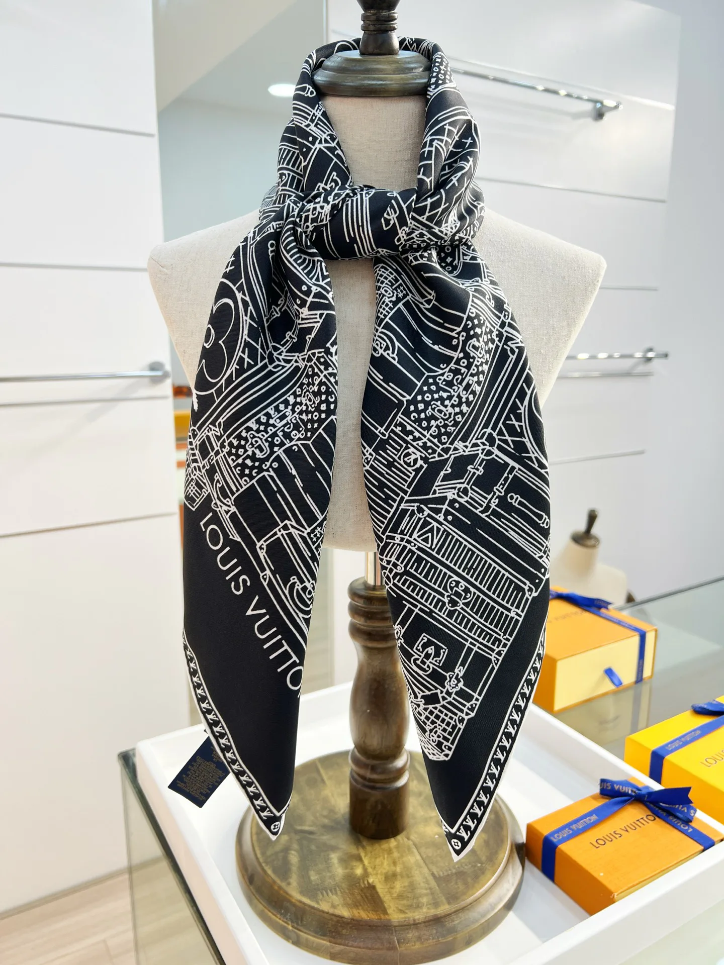 Платки Louis Vuitton 1883141