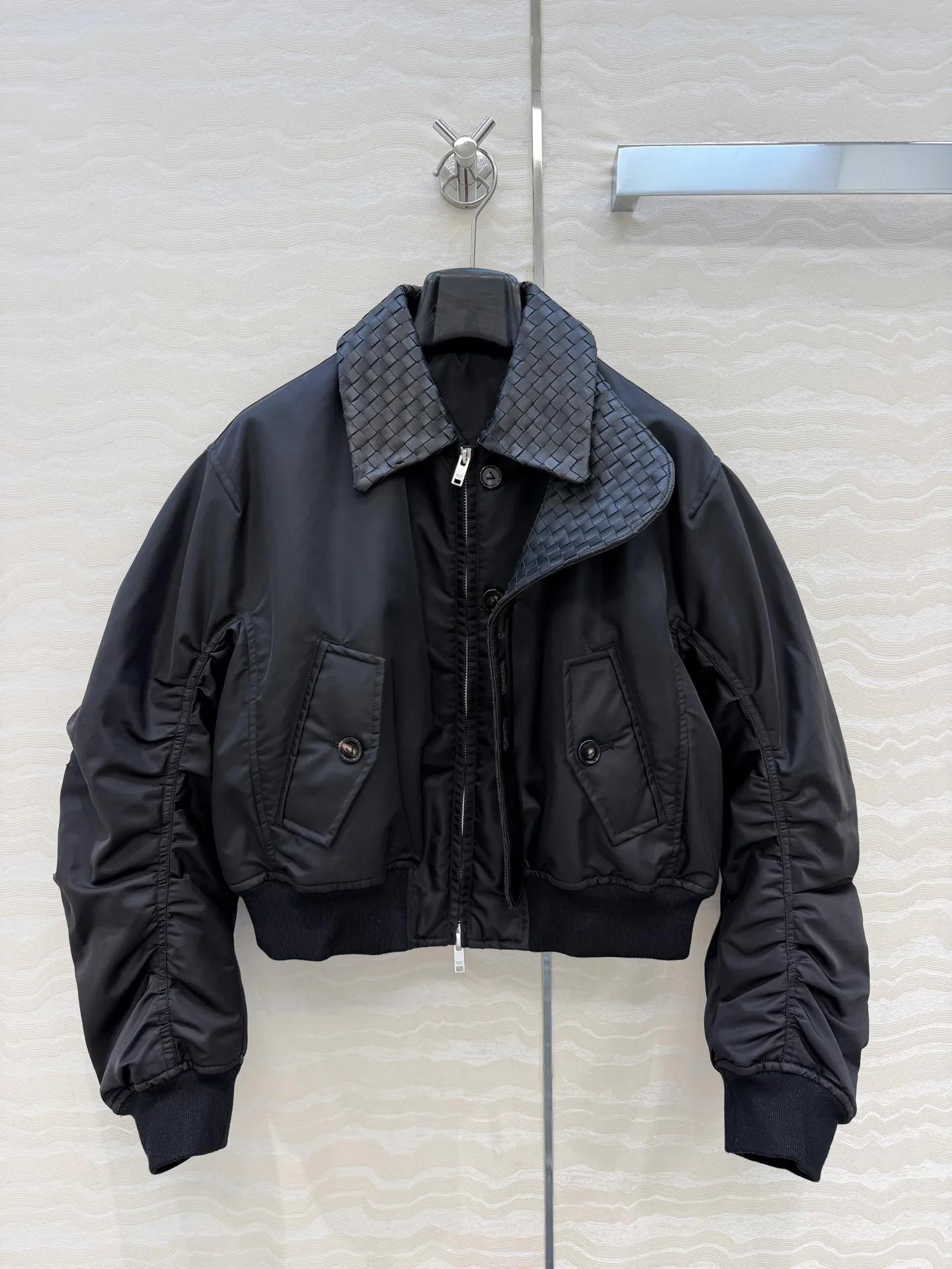 Куртки И Пуховики Женские Bottega Veneta 18501588