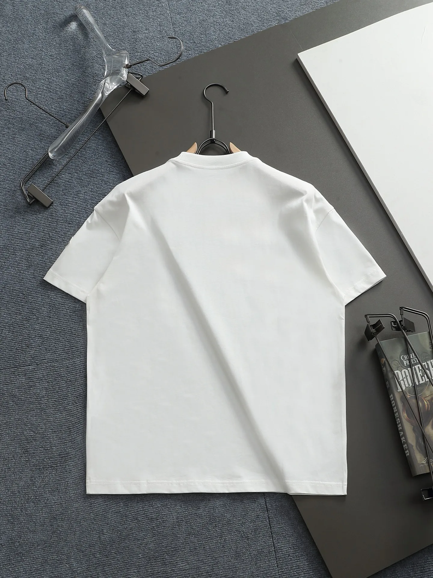 Футболки Женские Moncler 1617500