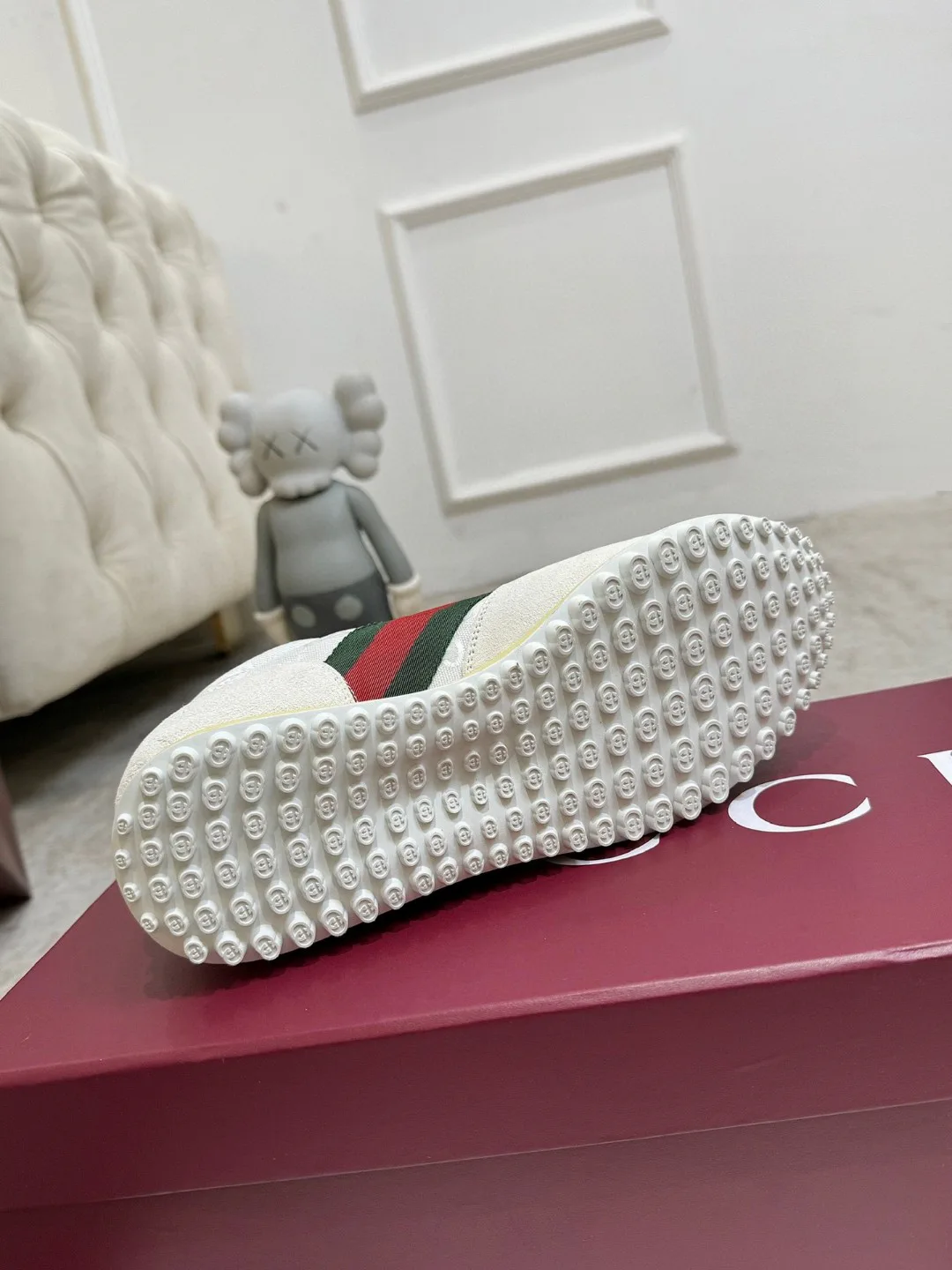 Кроссовки Женские Gucci 944878