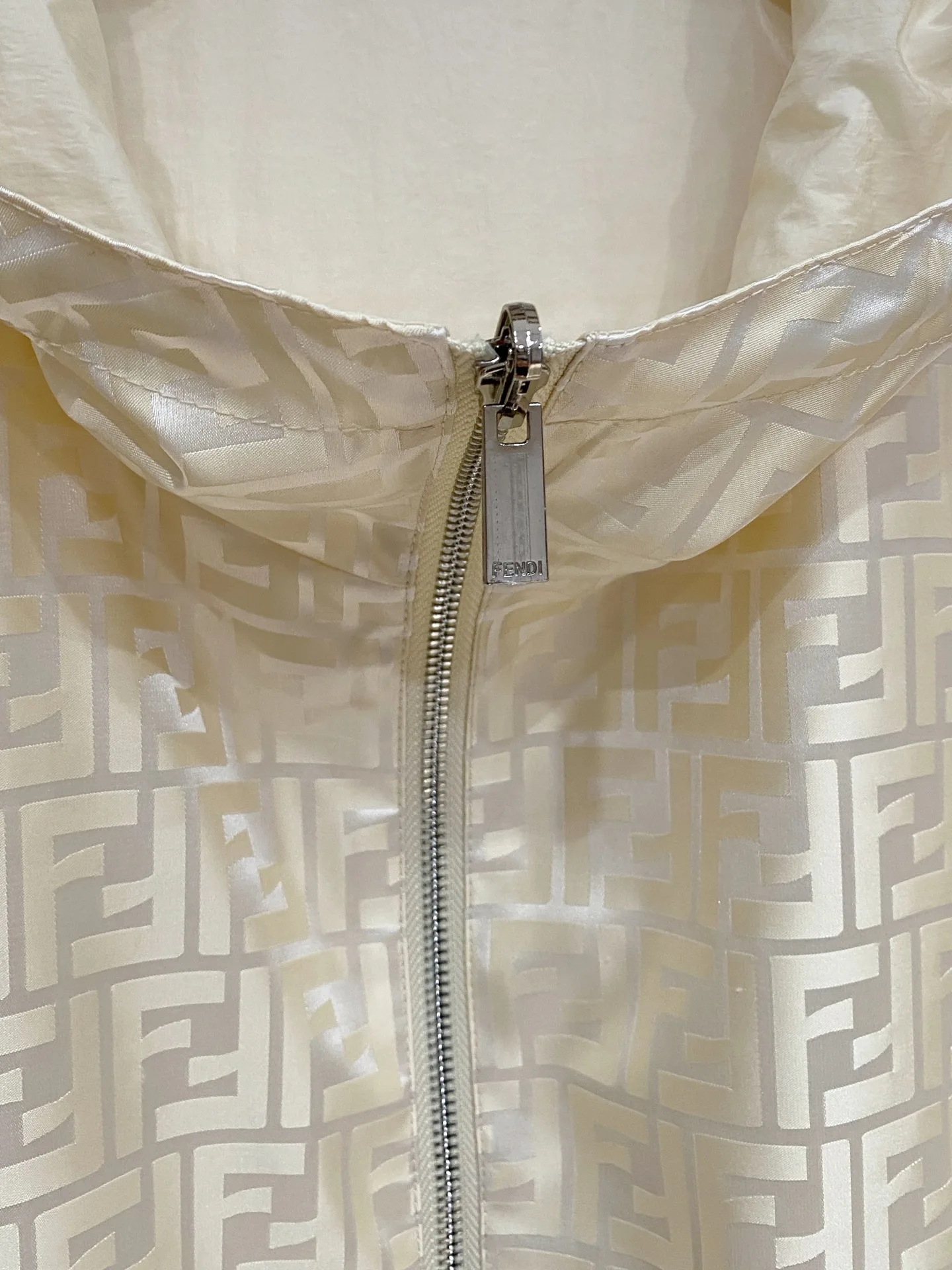 Пальто И Тренчи Мужские Fendi 11496532
