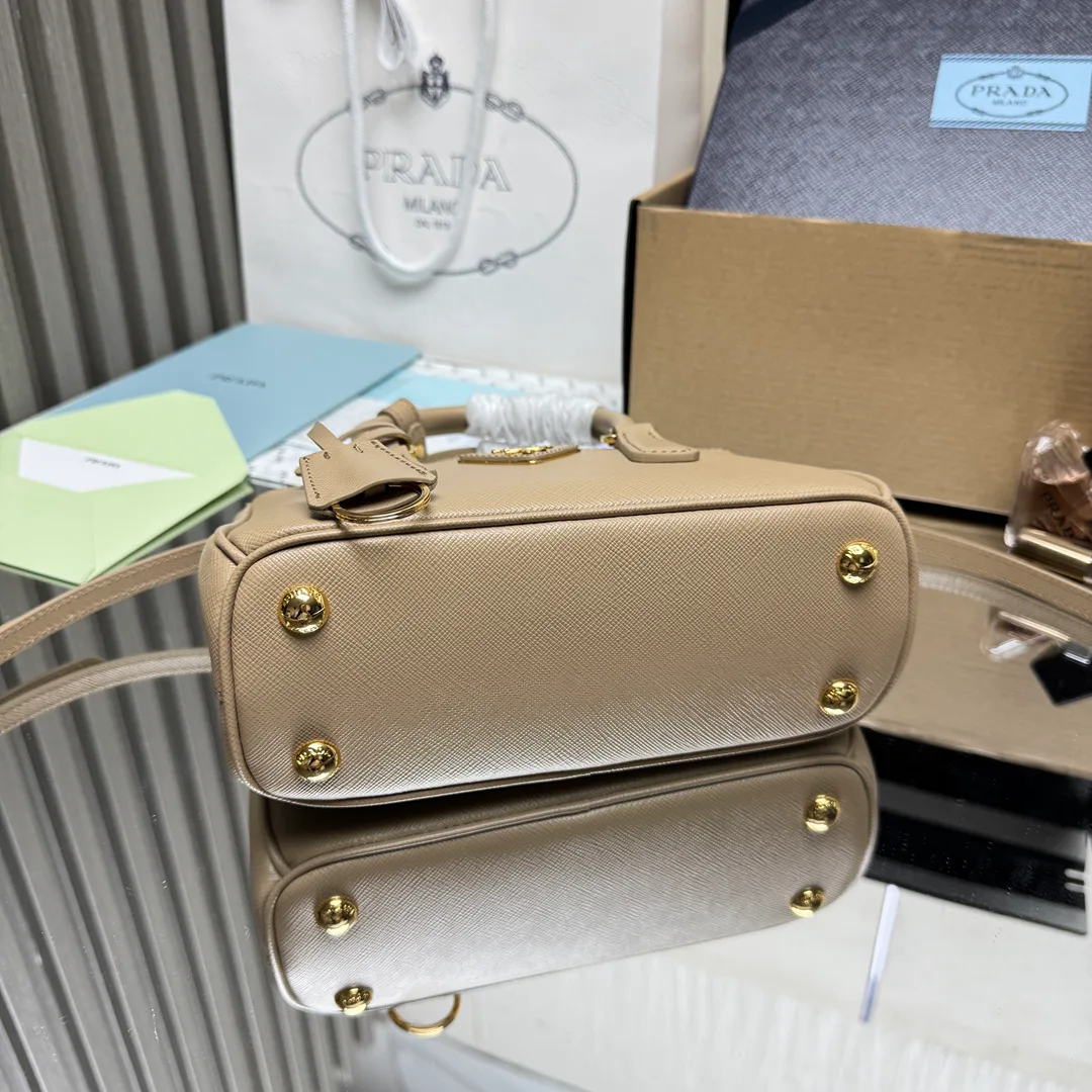 Классические Сумки Женские Prada 1763160