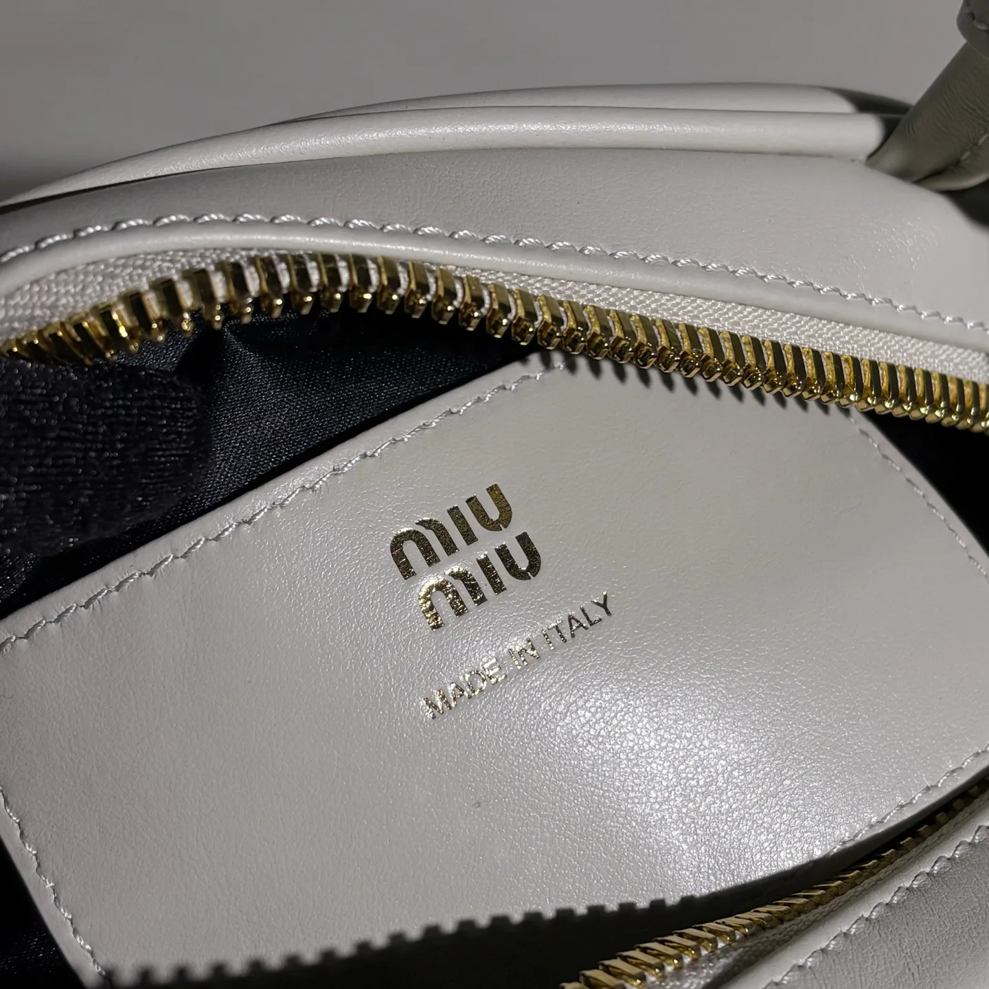 Классические Сумки Женские Miu Miu 10105237