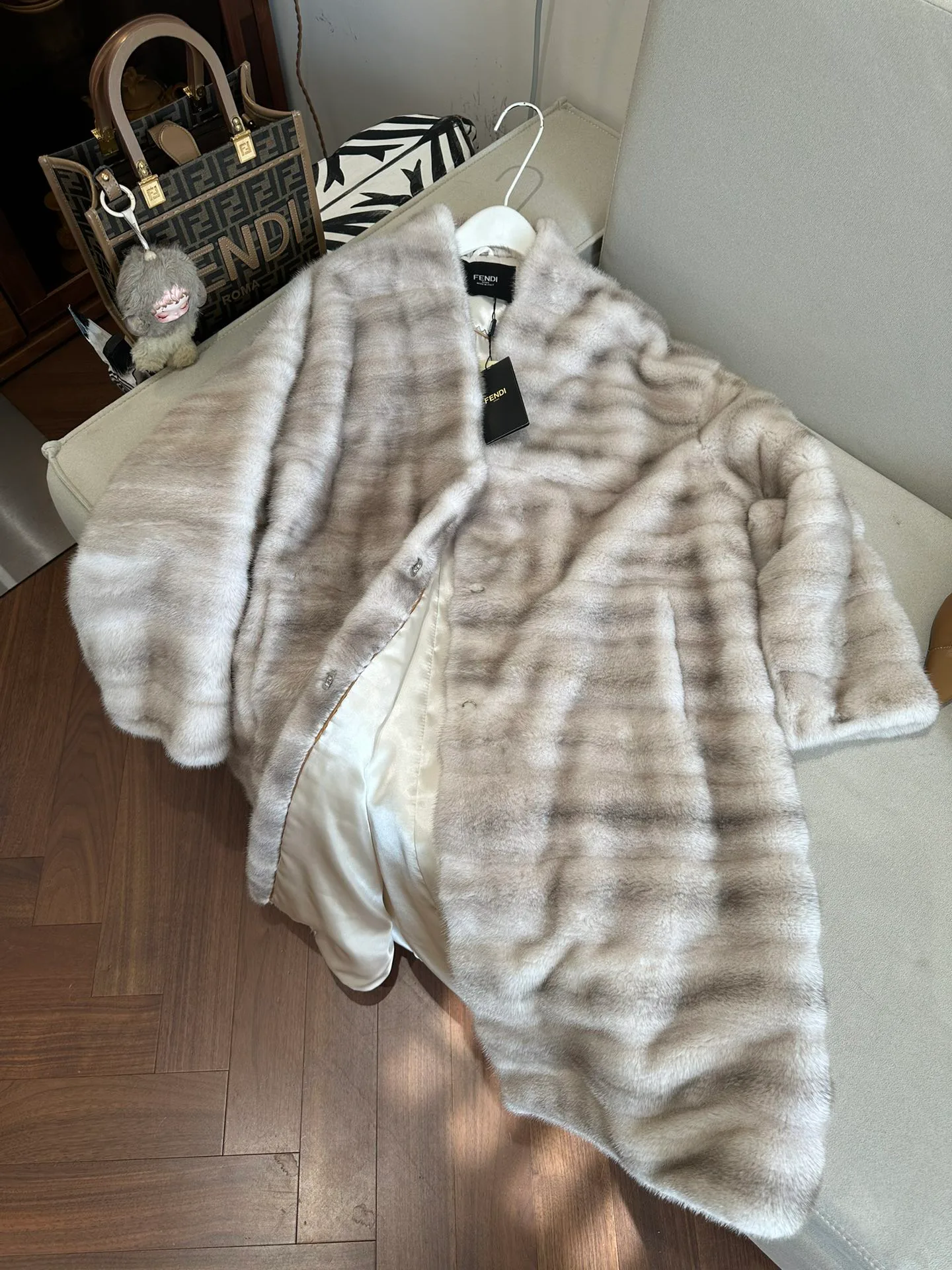 Шубы Женские Fendi 1388432